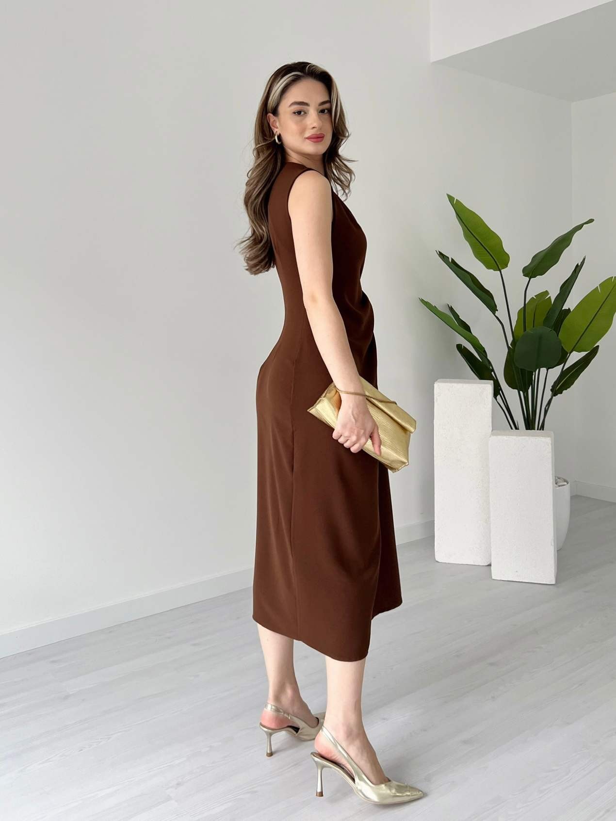 Broş Detaylı VANESSA Elbise