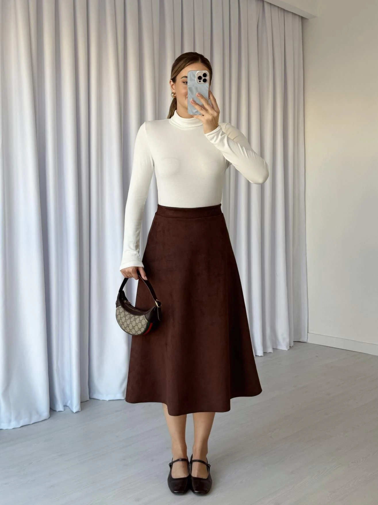 Beli Lastikli Süet Etek