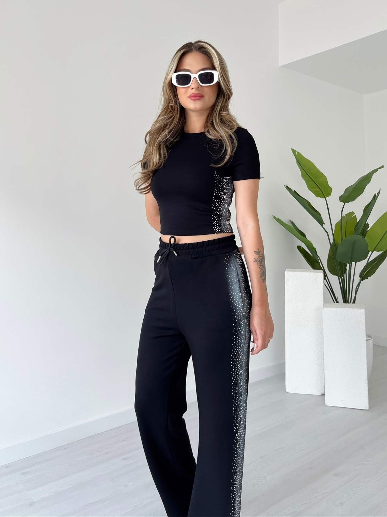 Modal Kumaş Taş Süslemeli Crop Takım - Siyah