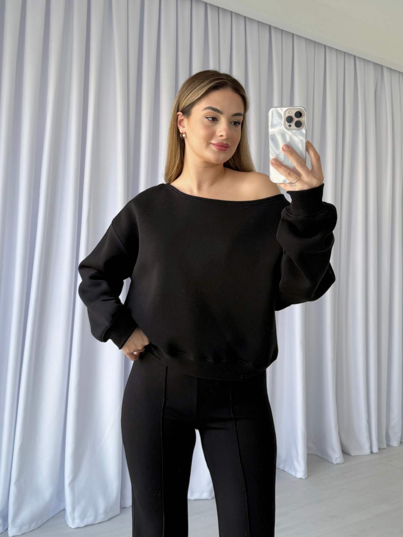 Kayık Yaka Sweatshirt - Siyah