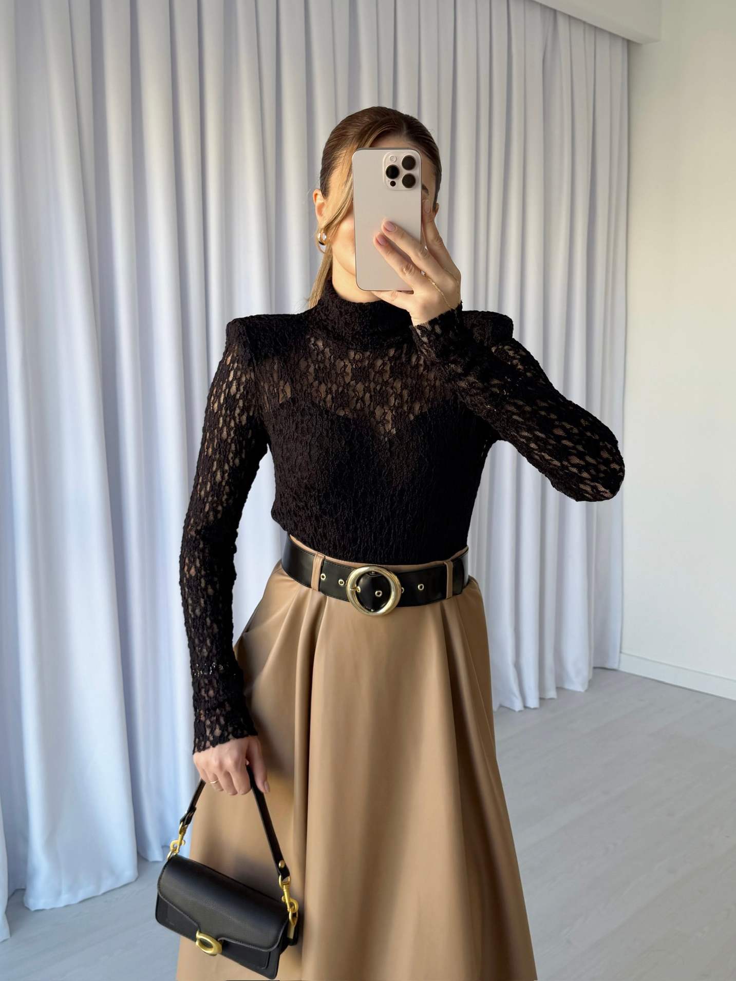 Dantel Tasarımlı Eteği Deri Elbise