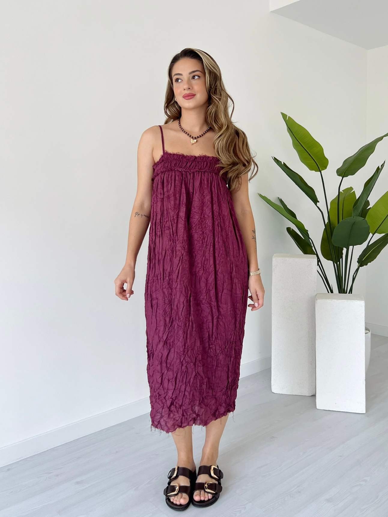 Kırışık Kumaş Askılı Elbise - Bordo