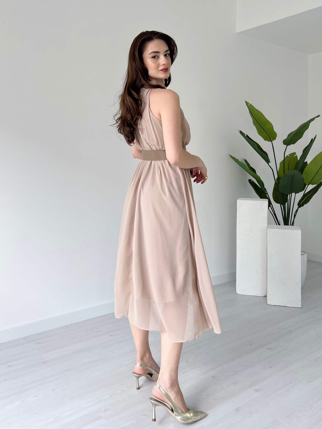 Halter Yaka Kemerli Şifon Elbise