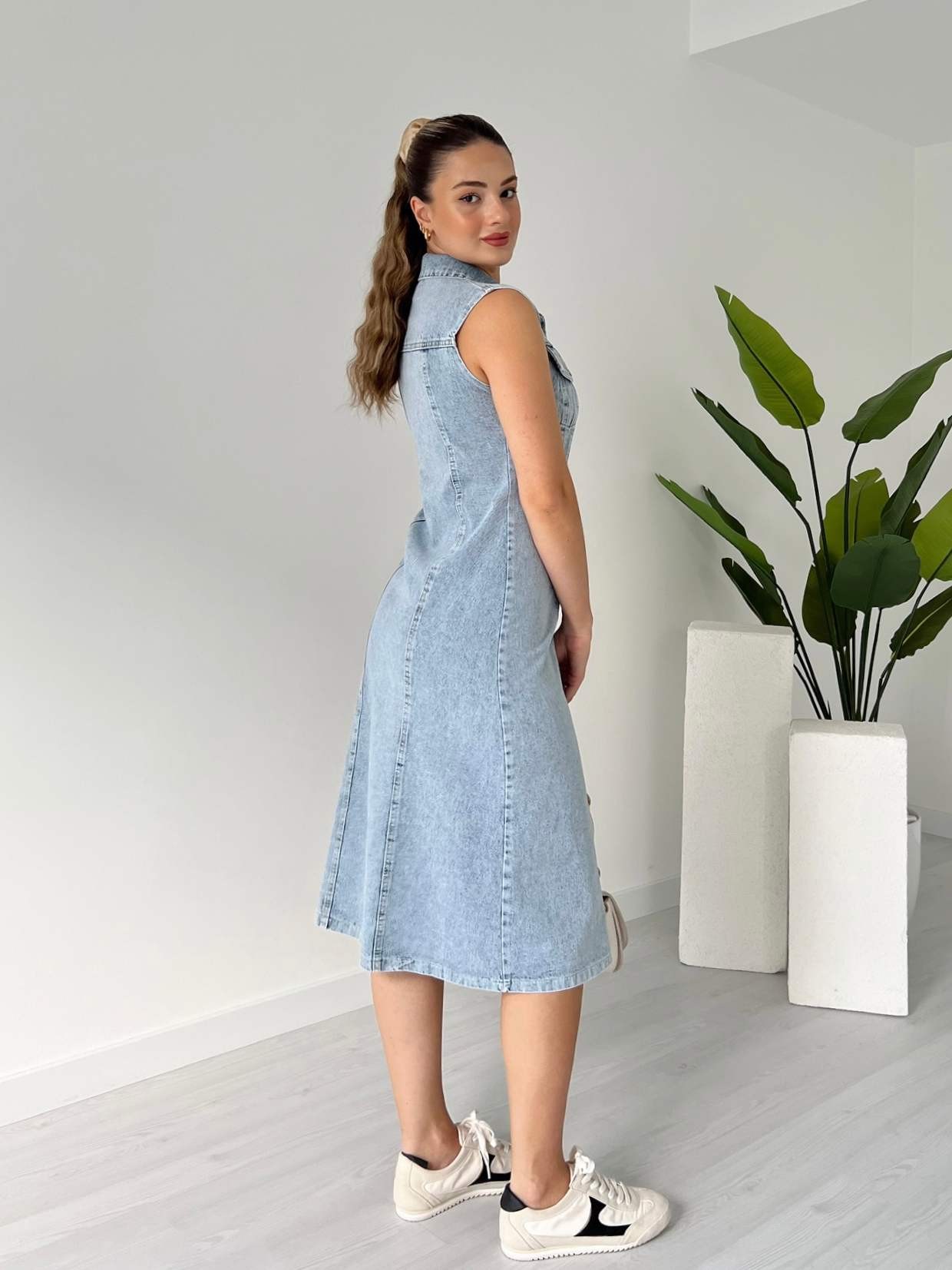 Sıfır Kol Önü Düğmeli Denim Elbise - Kar Yıkama