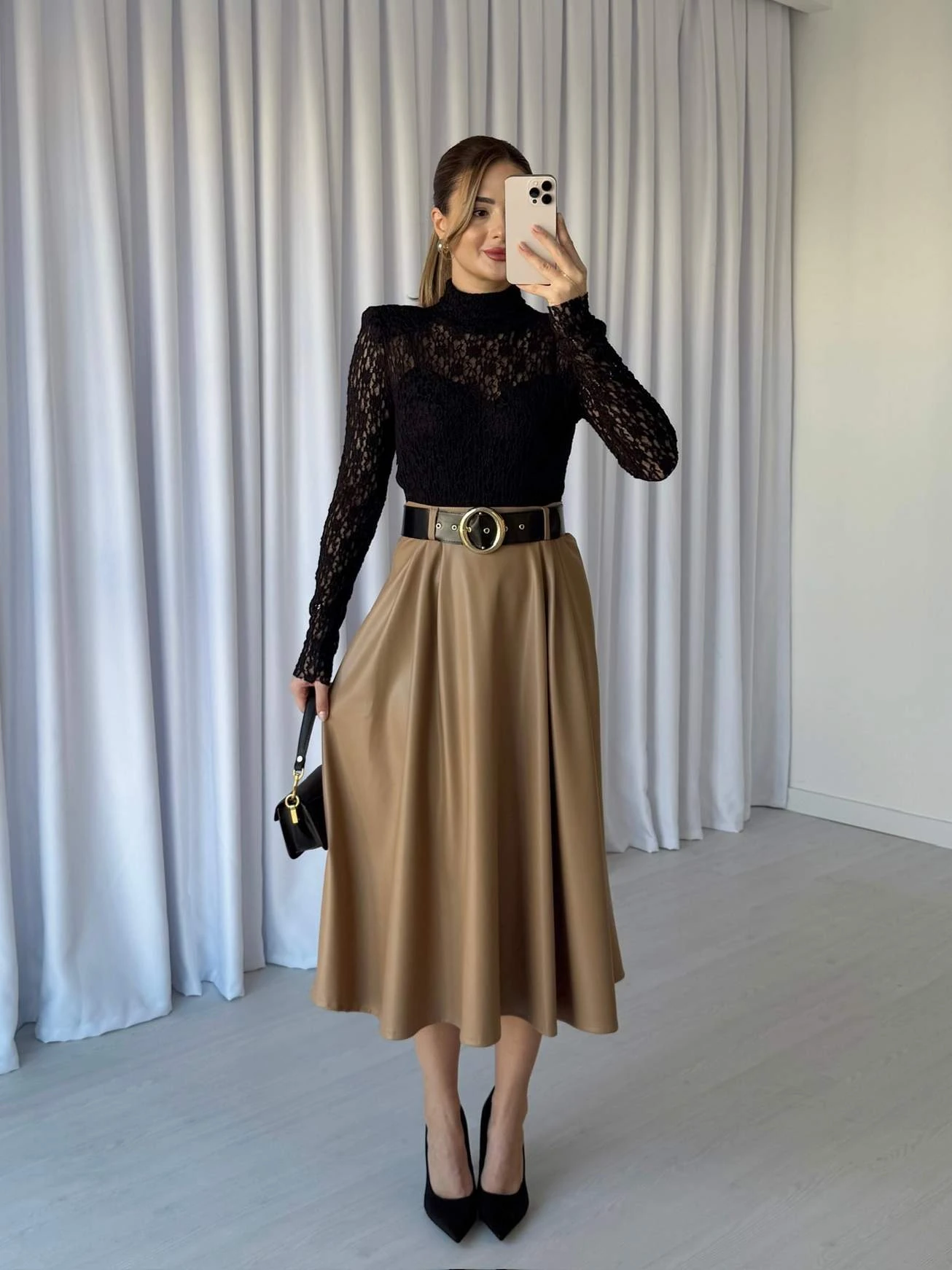 Dantel Tasarımlı Eteği Deri Elbise