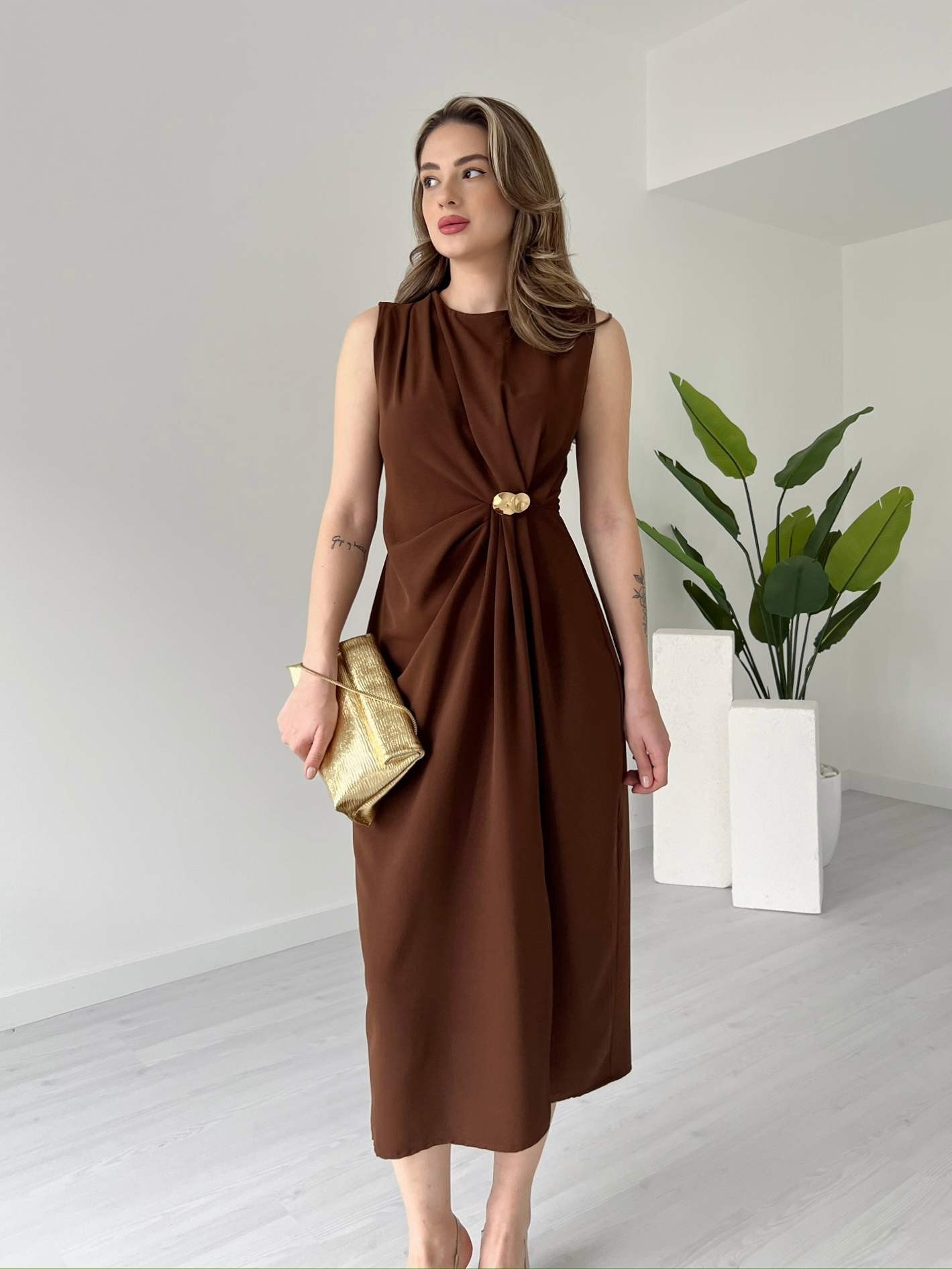 Broş Detaylı VANESSA Elbise