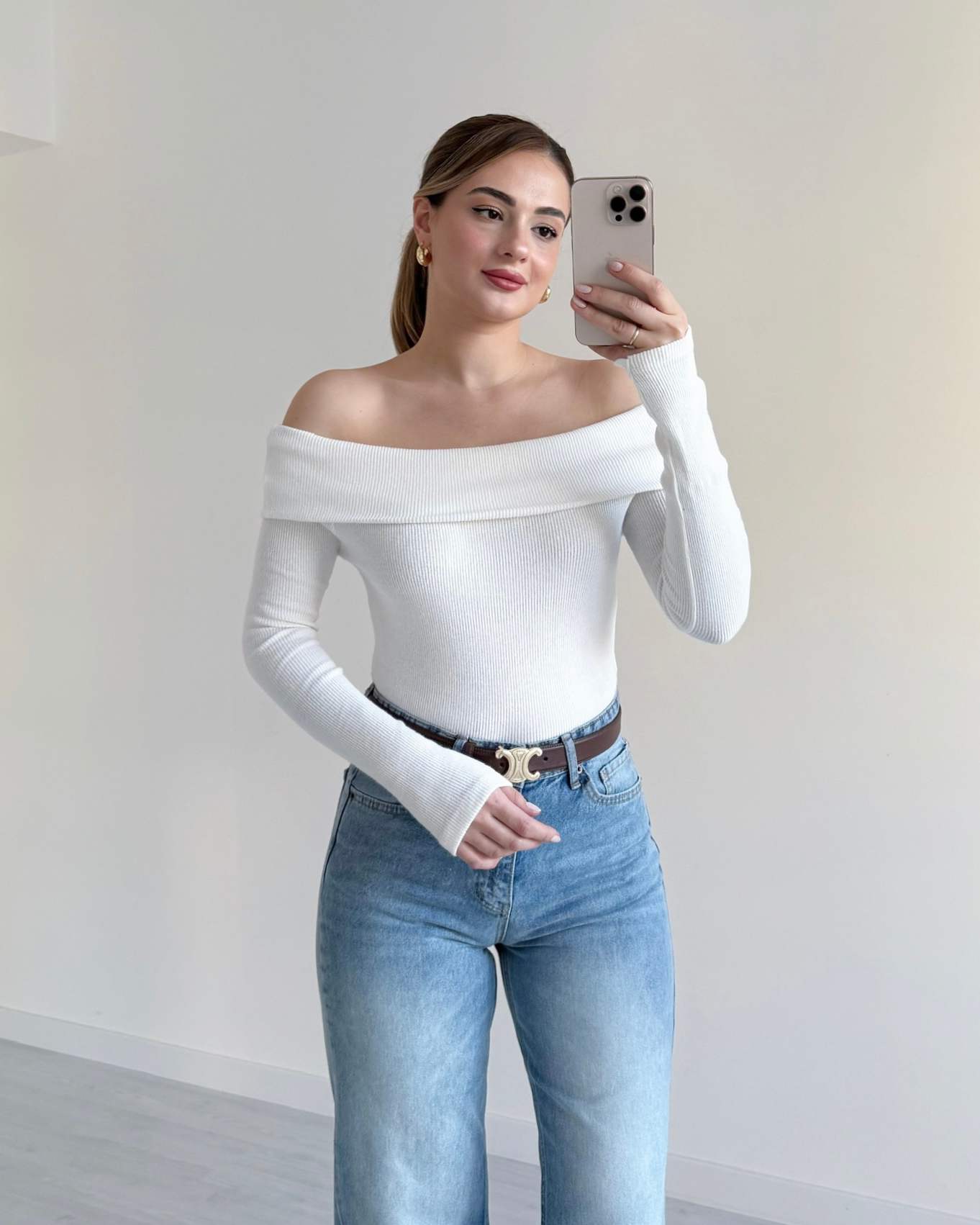 Madonna Yaka Soft Dokulu Bluz