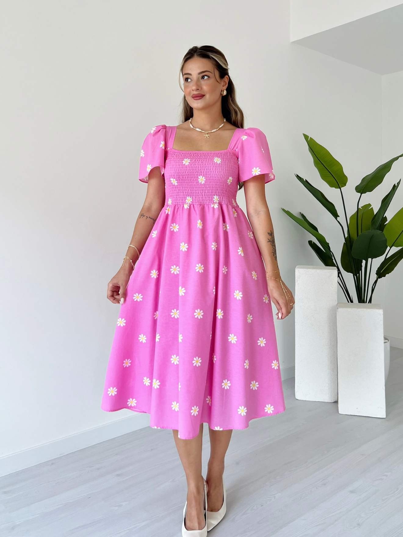 Papatya Desen Göğüs Gipeli Elbise - Pembe