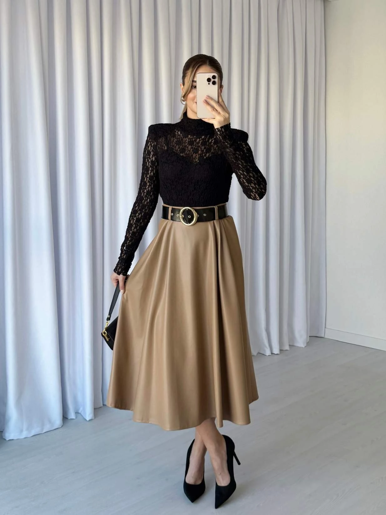 Dantel Tasarımlı Eteği Deri Elbise