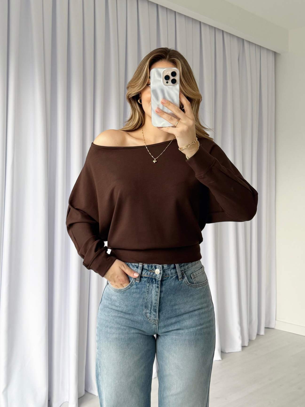 Kayık Yaka Modal Bluz