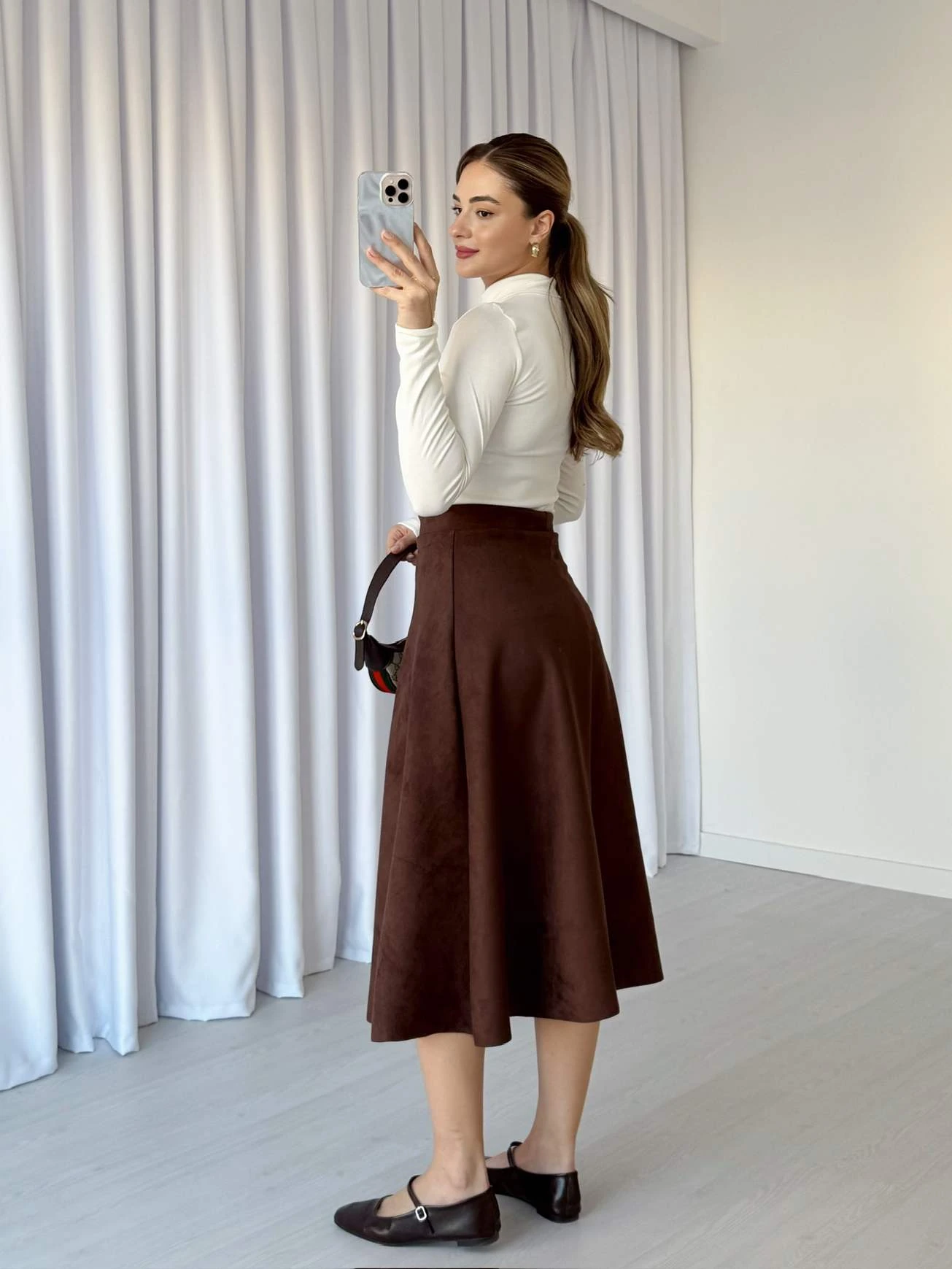 Beli Lastikli Süet Etek