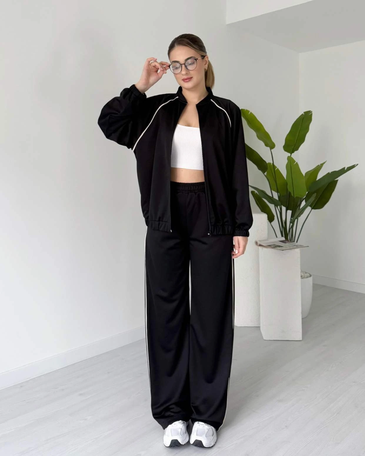 Şerit Detaylı Eşofman Takımı