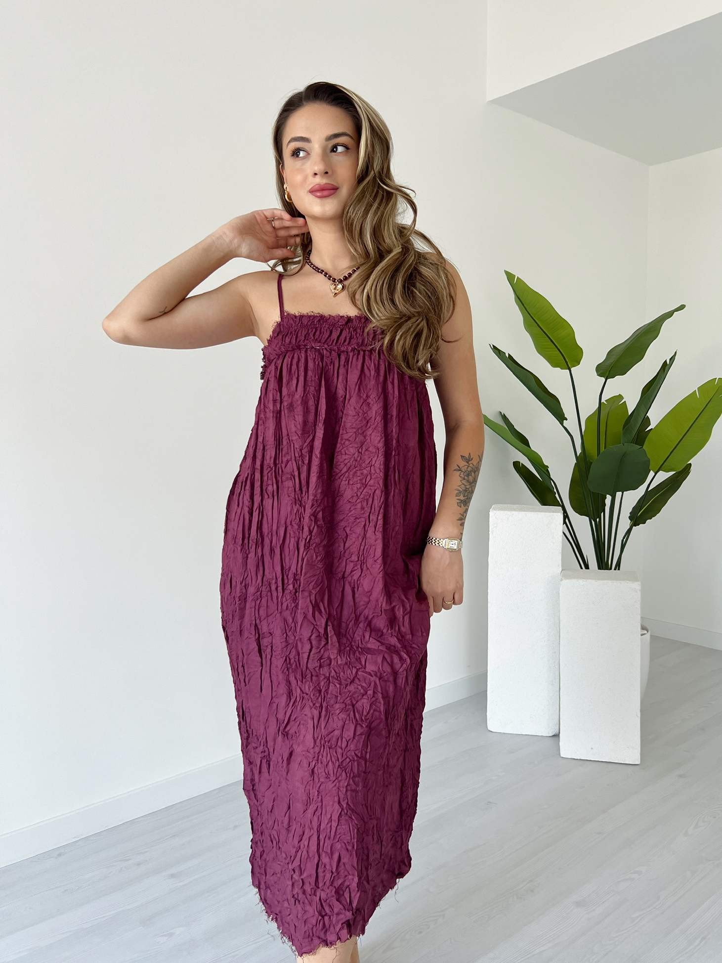 Kırışık Kumaş Askılı Elbise - Bordo