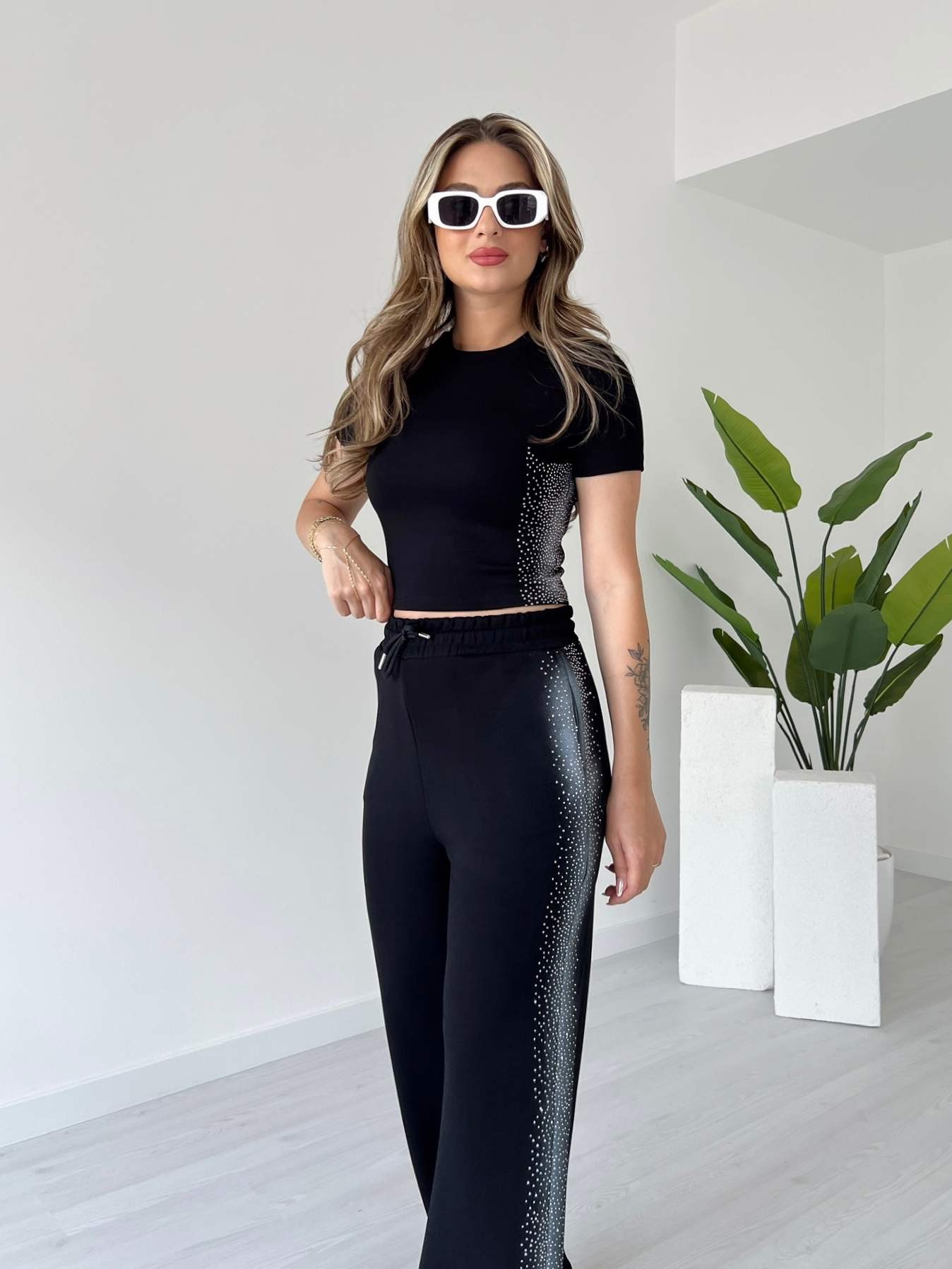 Modal Kumaş Taş Süslemeli Crop Takım - Siyah