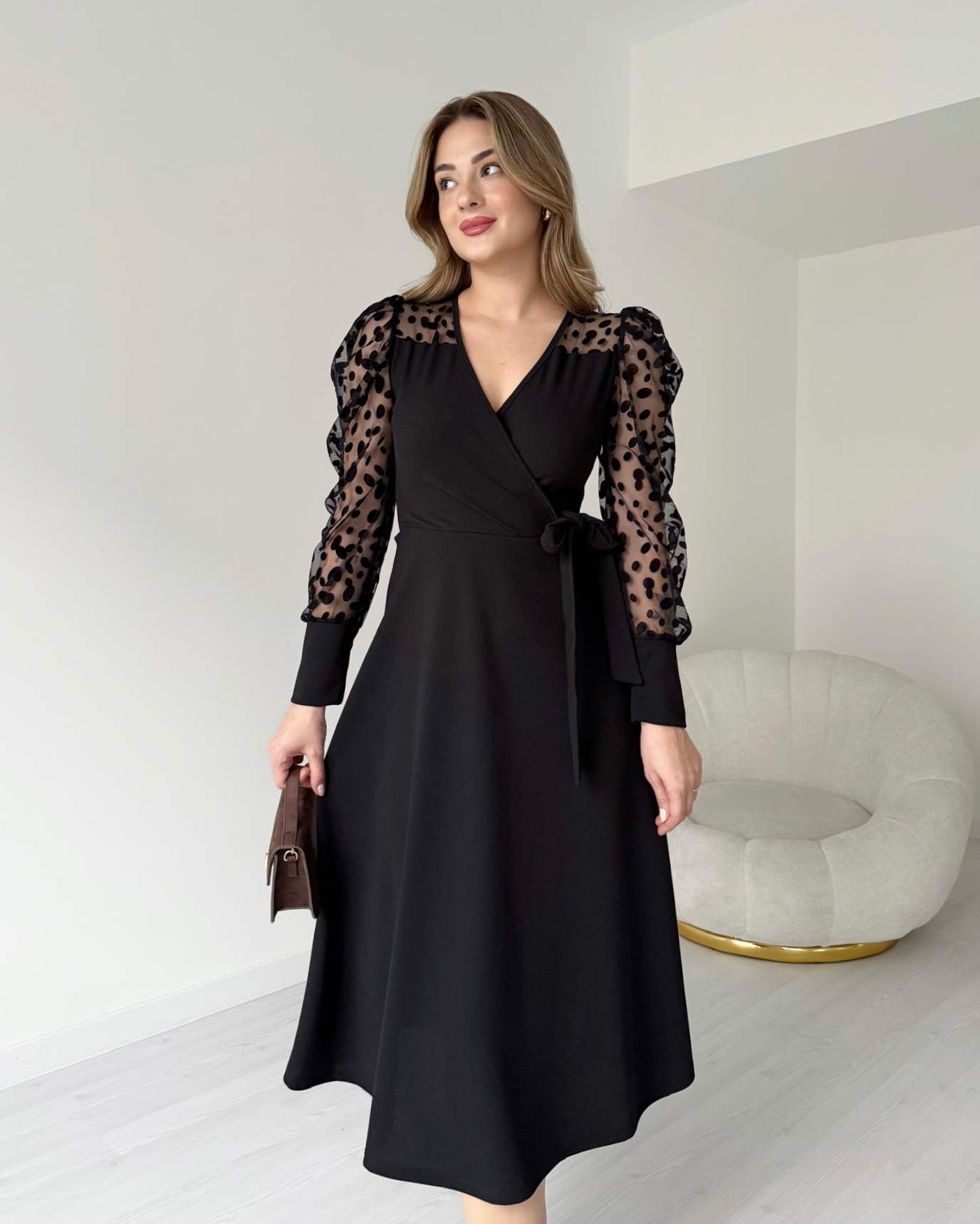 Kruvaze Yaka Kol Tasarımlı Elbise