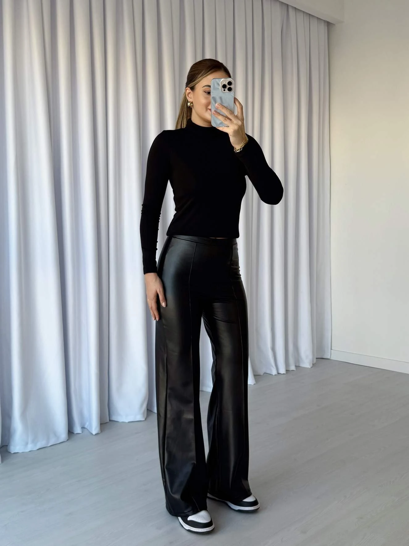 Beli Lastikli Çimalı Deri Pantolon