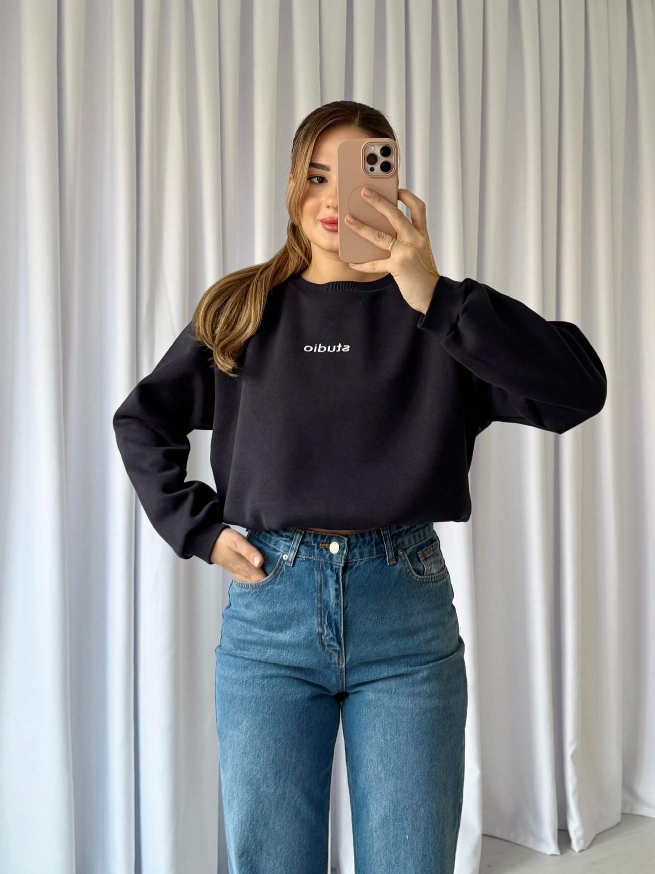 Bel Büzgülü Nakışlı Crop Sweatshirt