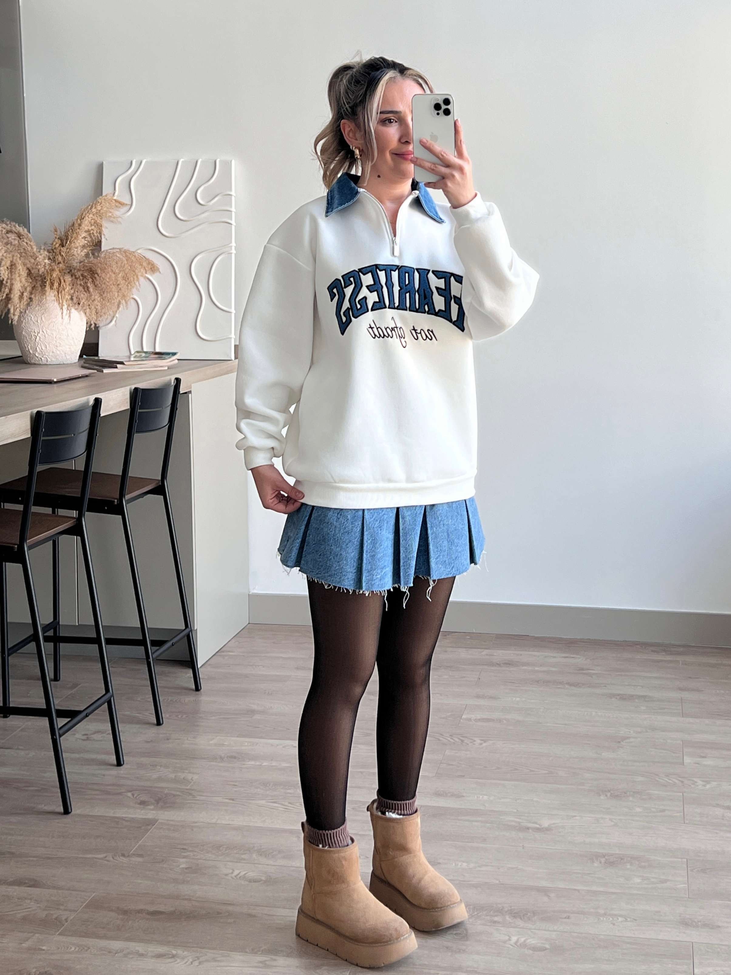 Denim Yakalı Sweatshirt