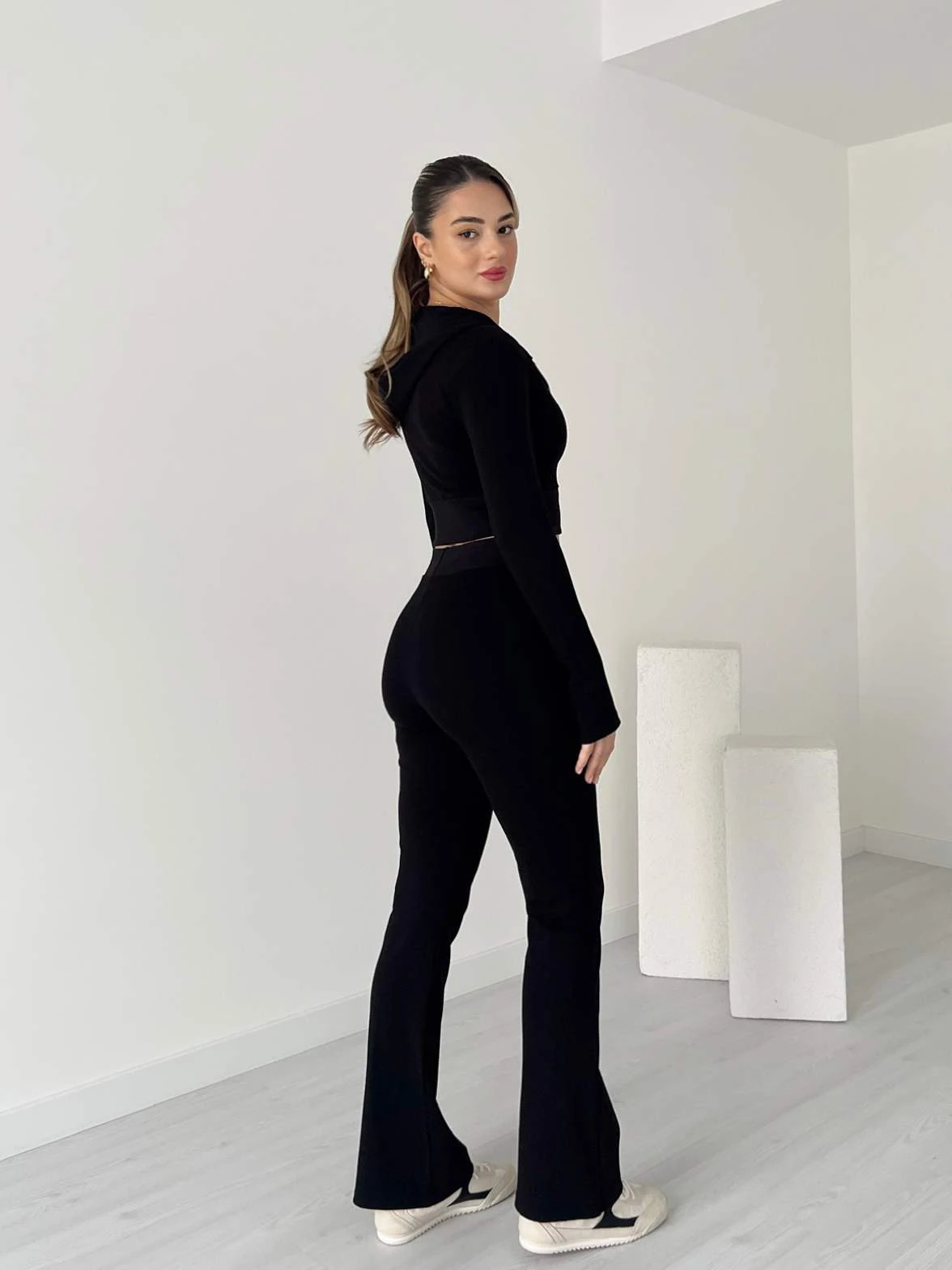 Parmak Geçmeli Crop Penye Takım