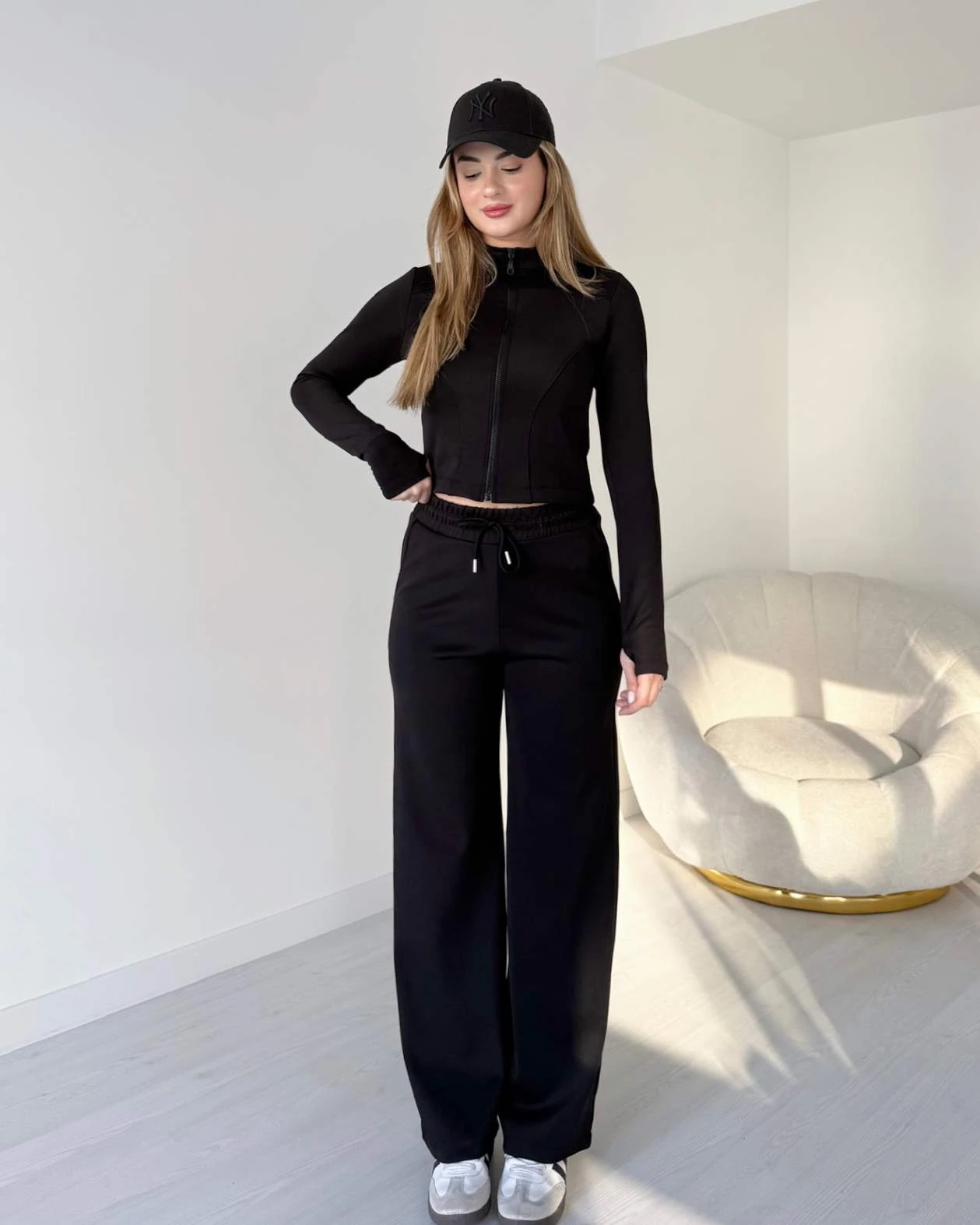 İçi Şardonlu Sporcu Takım - Siyah