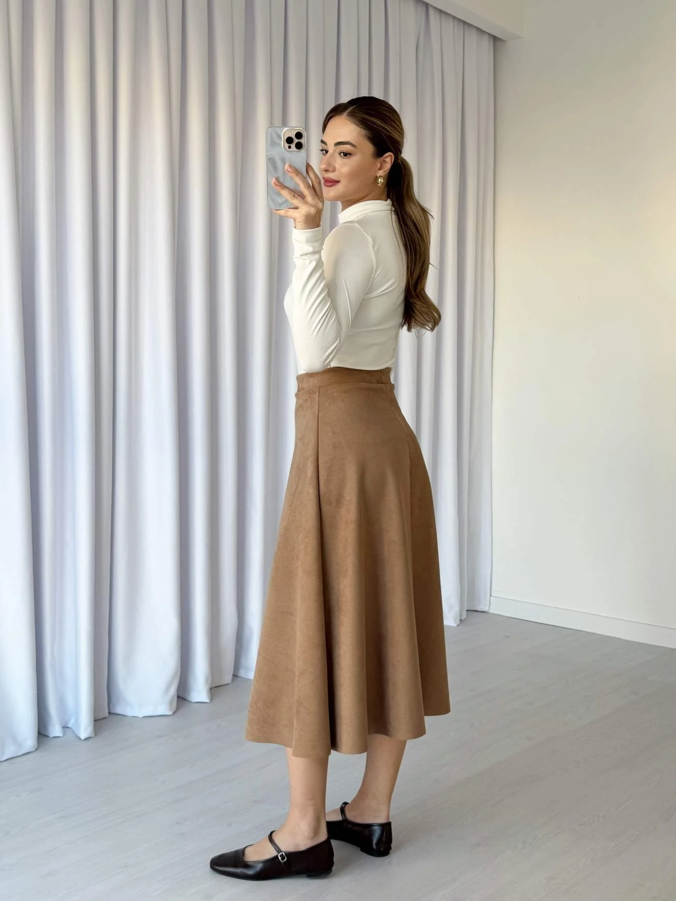 Beli Lastikli Süet Etek