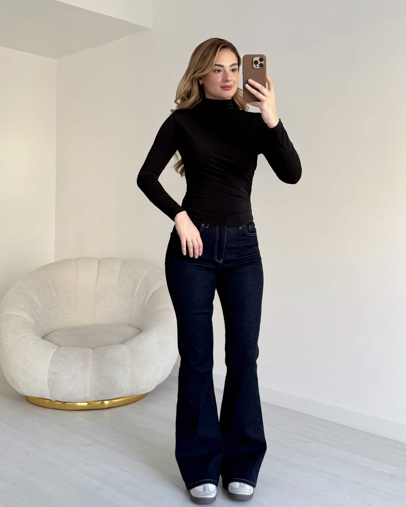 Dik Yaka Büzgülü Sandy Bluz