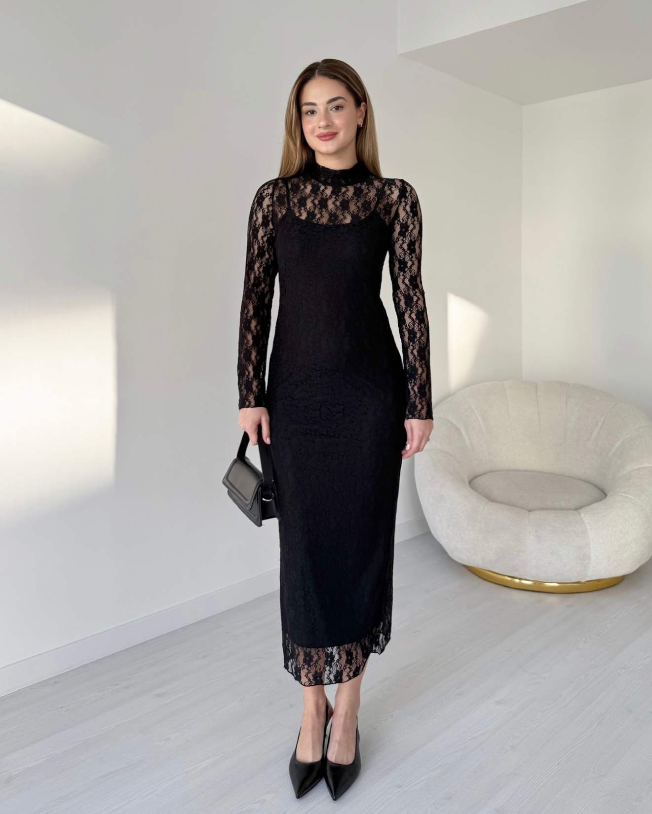 Astarlı Uzun Dantel Elbise