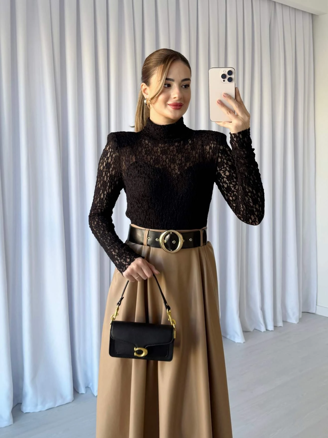 Dantel Tasarımlı Eteği Deri Elbise