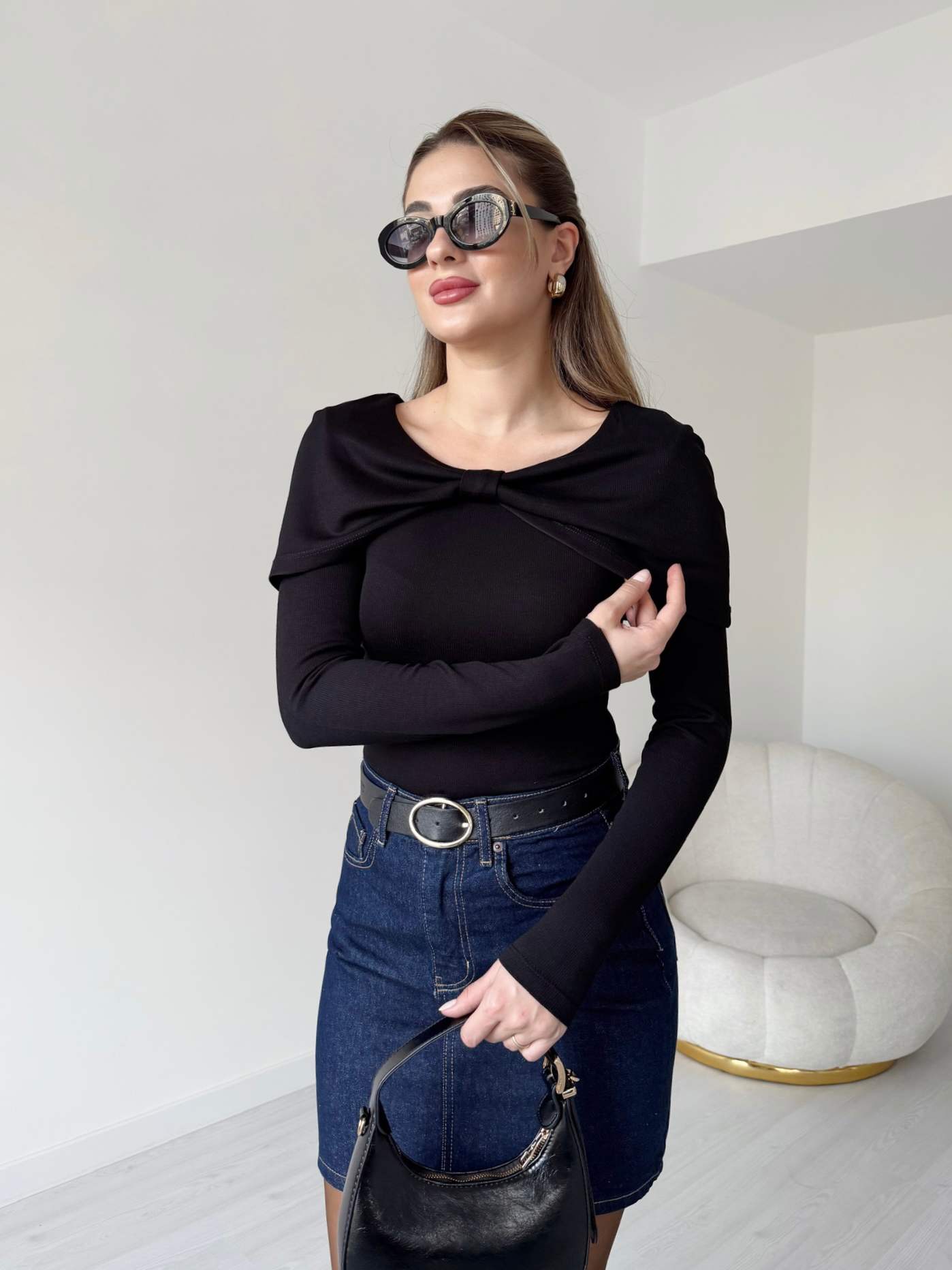 Fiyonk Yakalı Bluz - Siyah