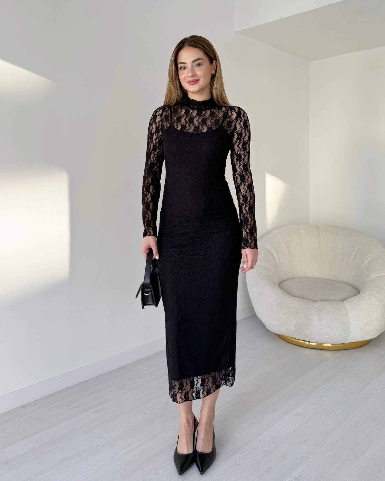 Astarlı Uzun Dantel Elbise - Siyah