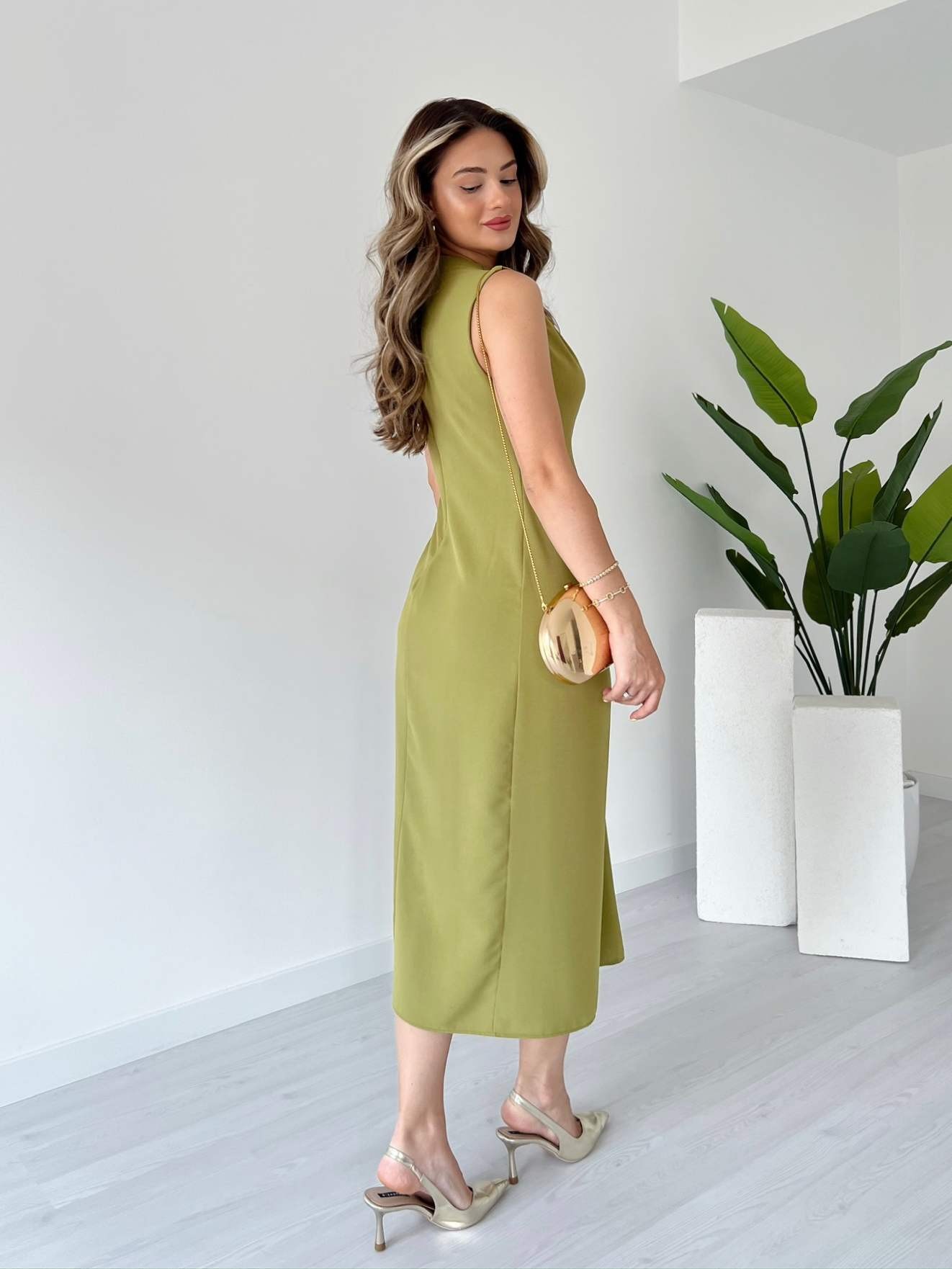 Broş Detaylı VANESSA Elbise