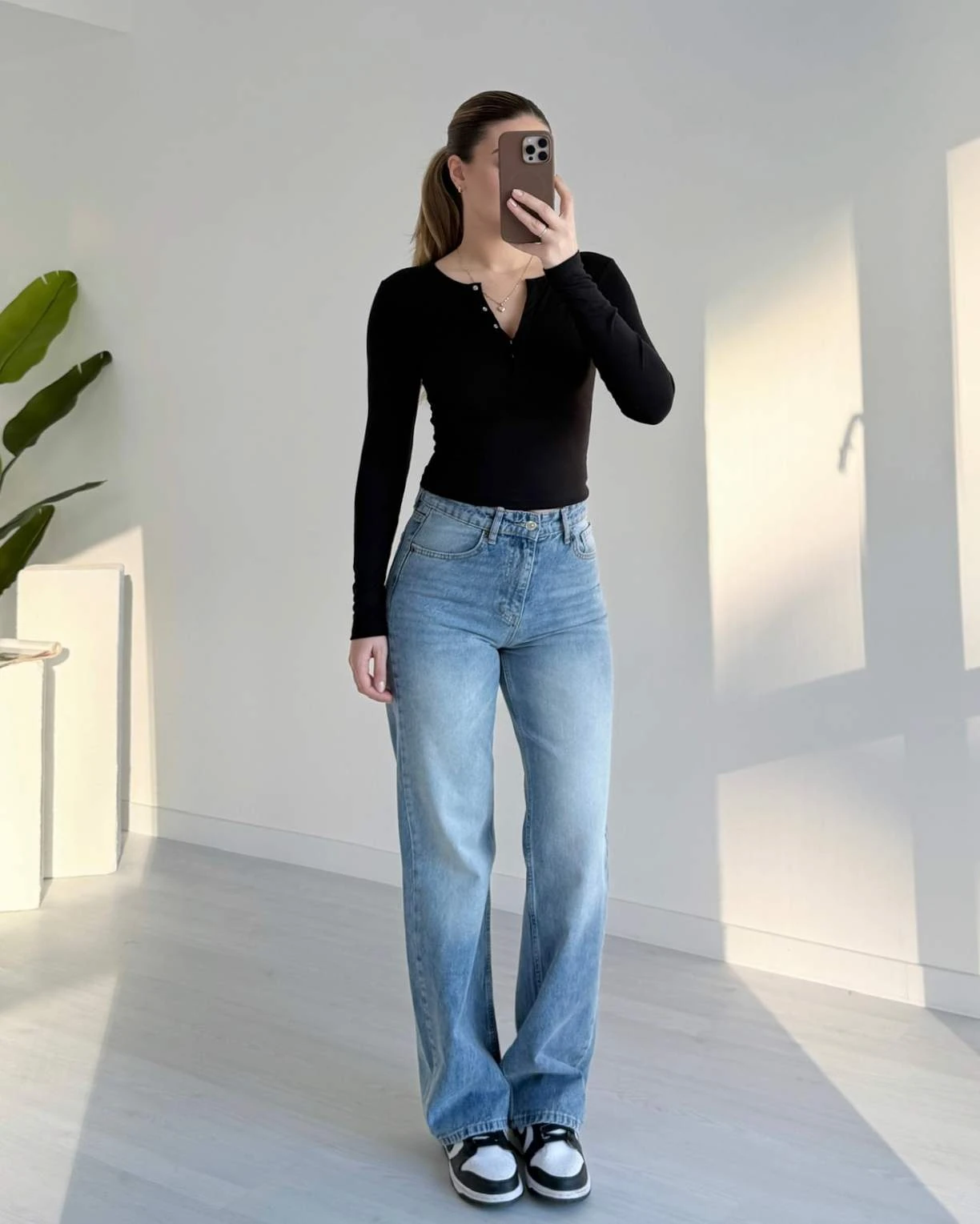 Yakası Çıtçıtlı Basic Body