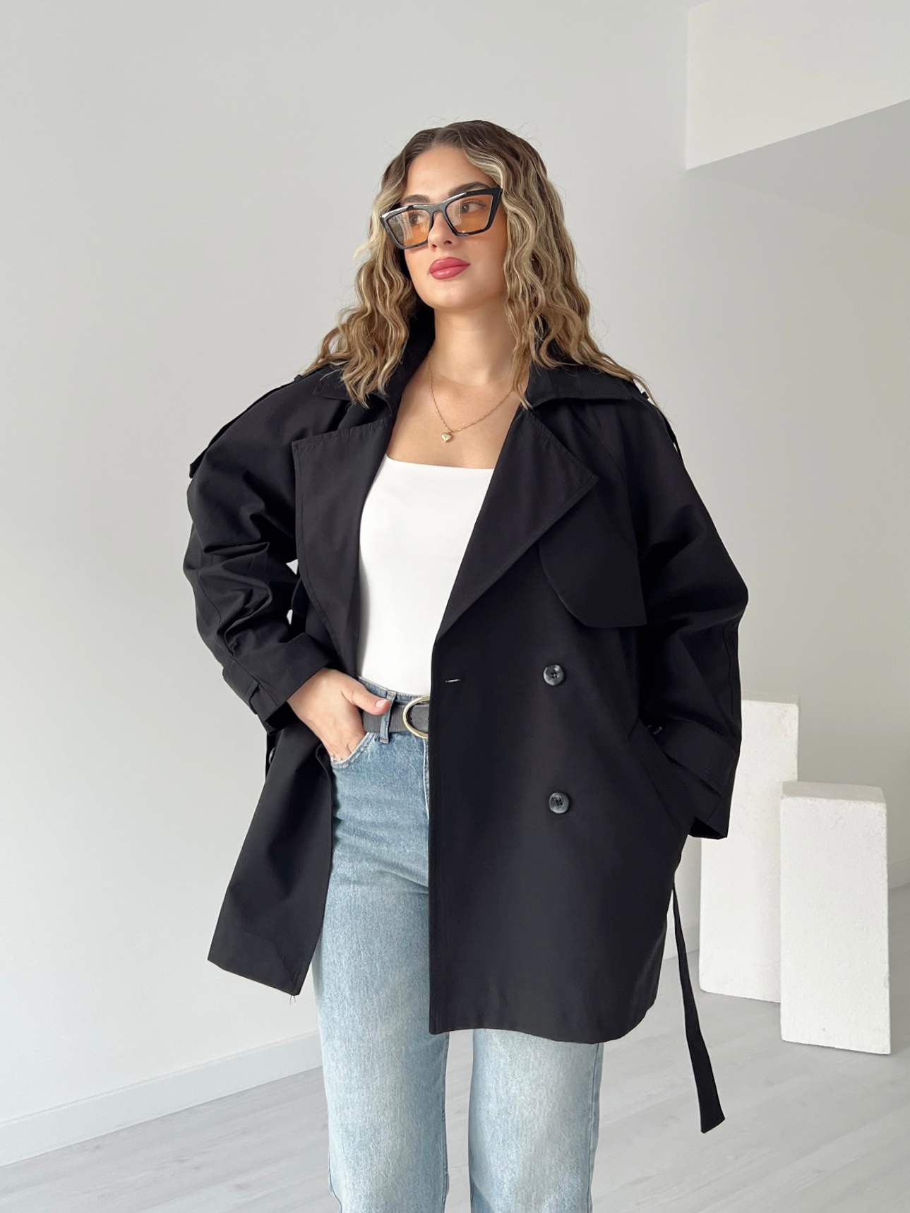 Oversize Astarlı Kısa Trençkot