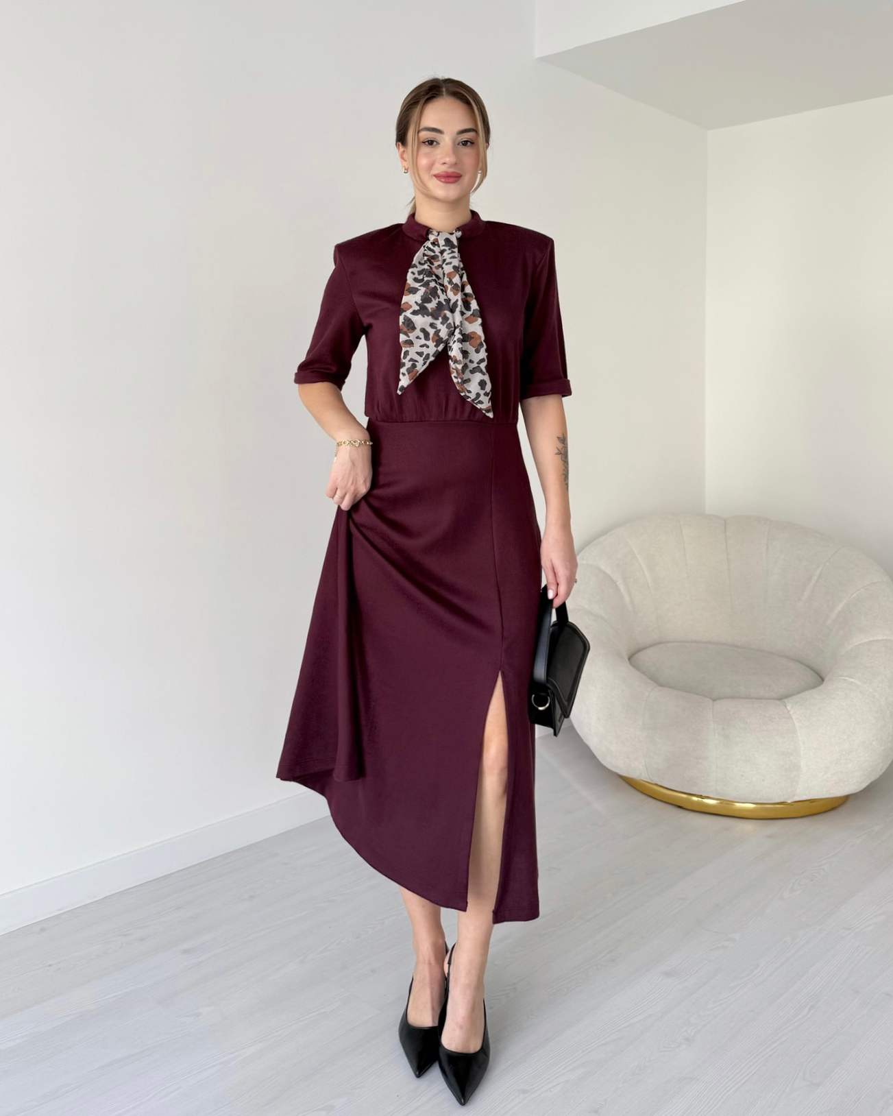 Fular Detaylı Midi Boy Elbise