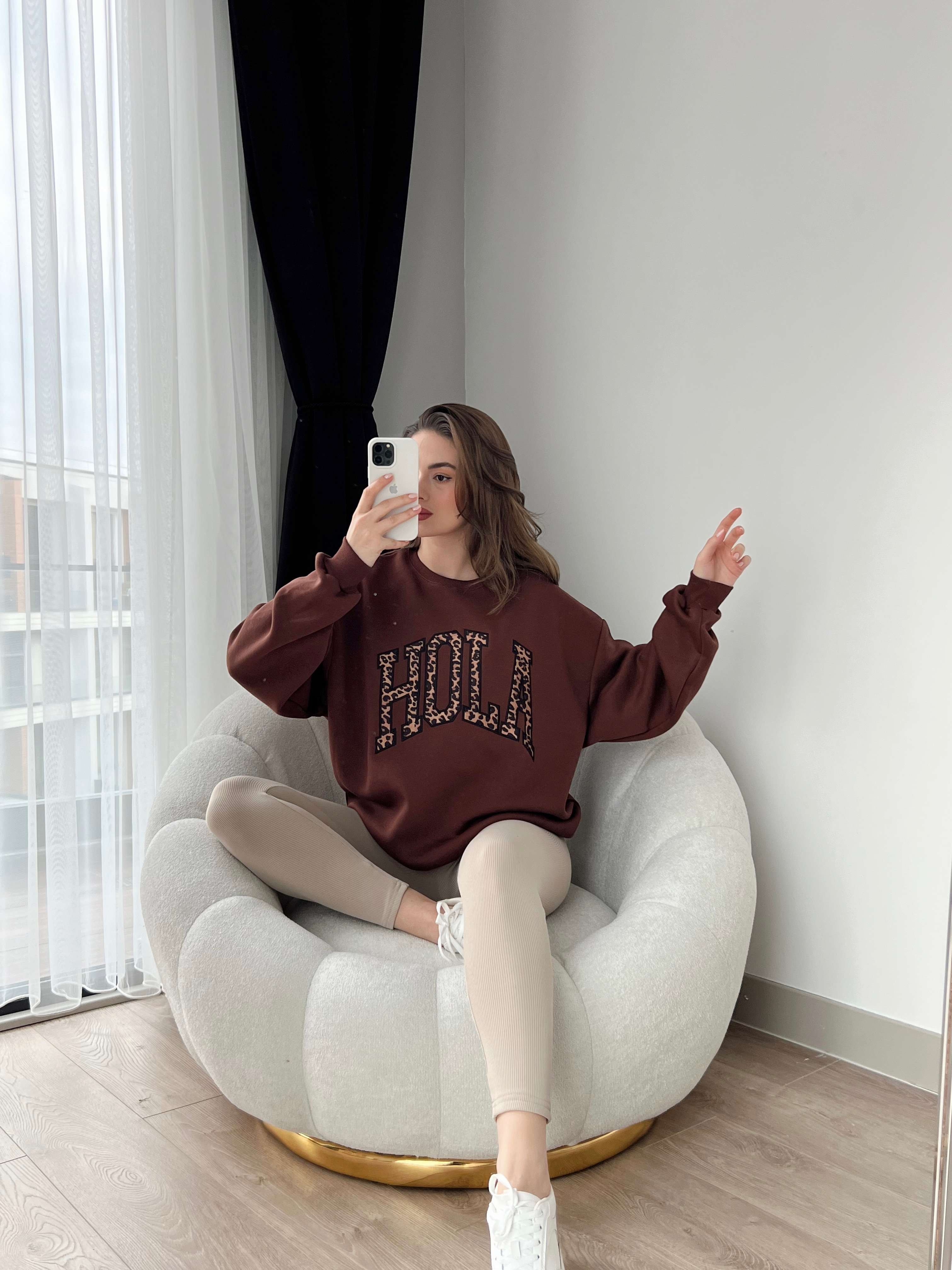 Üç İplik Şardonlu HOLA Sweatshirt - Kahve