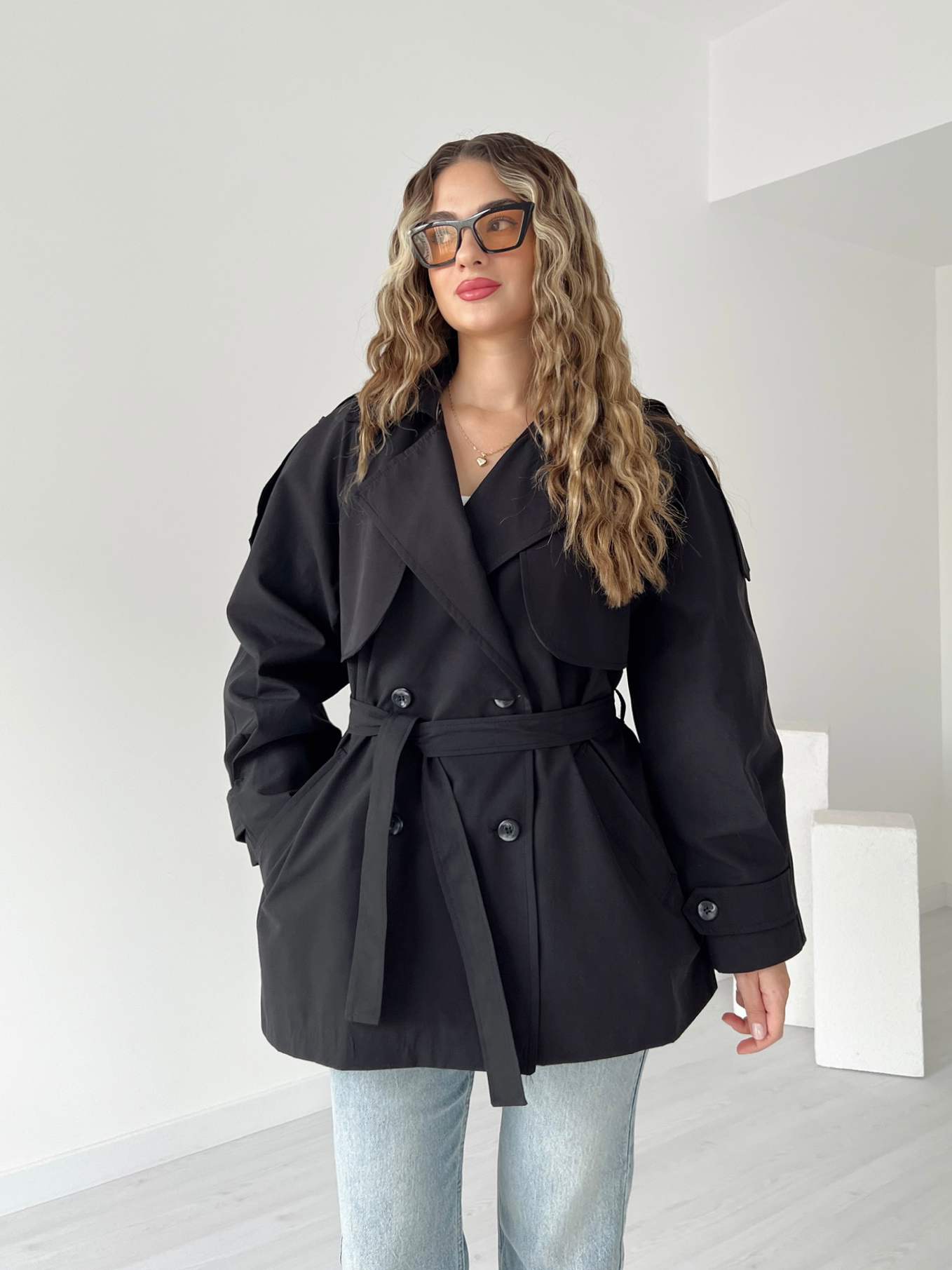 Oversize Astarlı Kısa Trençkot