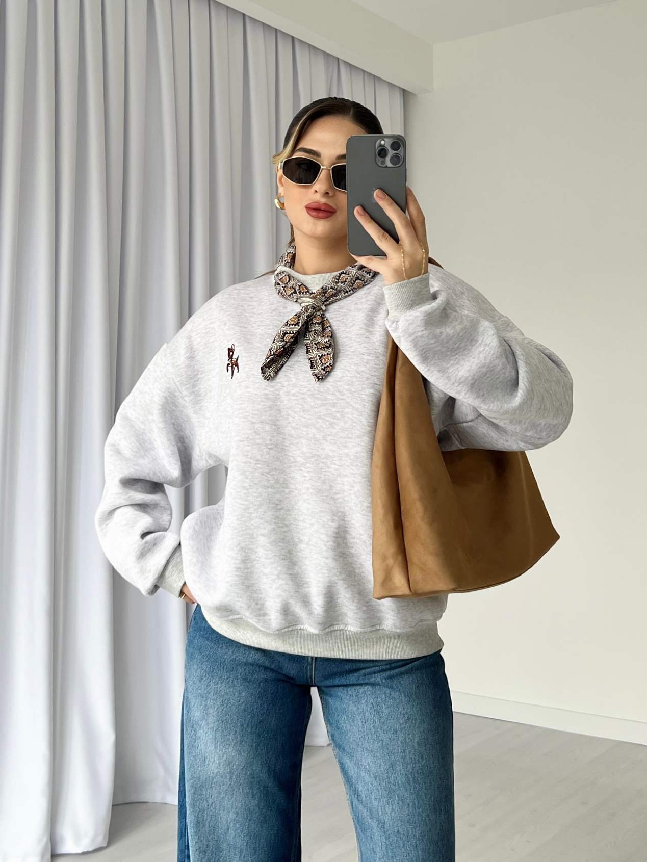 Fular Detaylı Oversize Sweatshirt