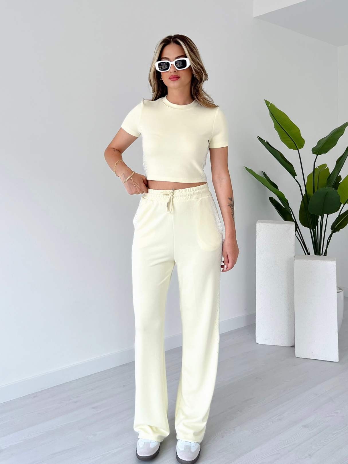 Modal Kumaş Taş Süslemeli Crop Takım - Sarı