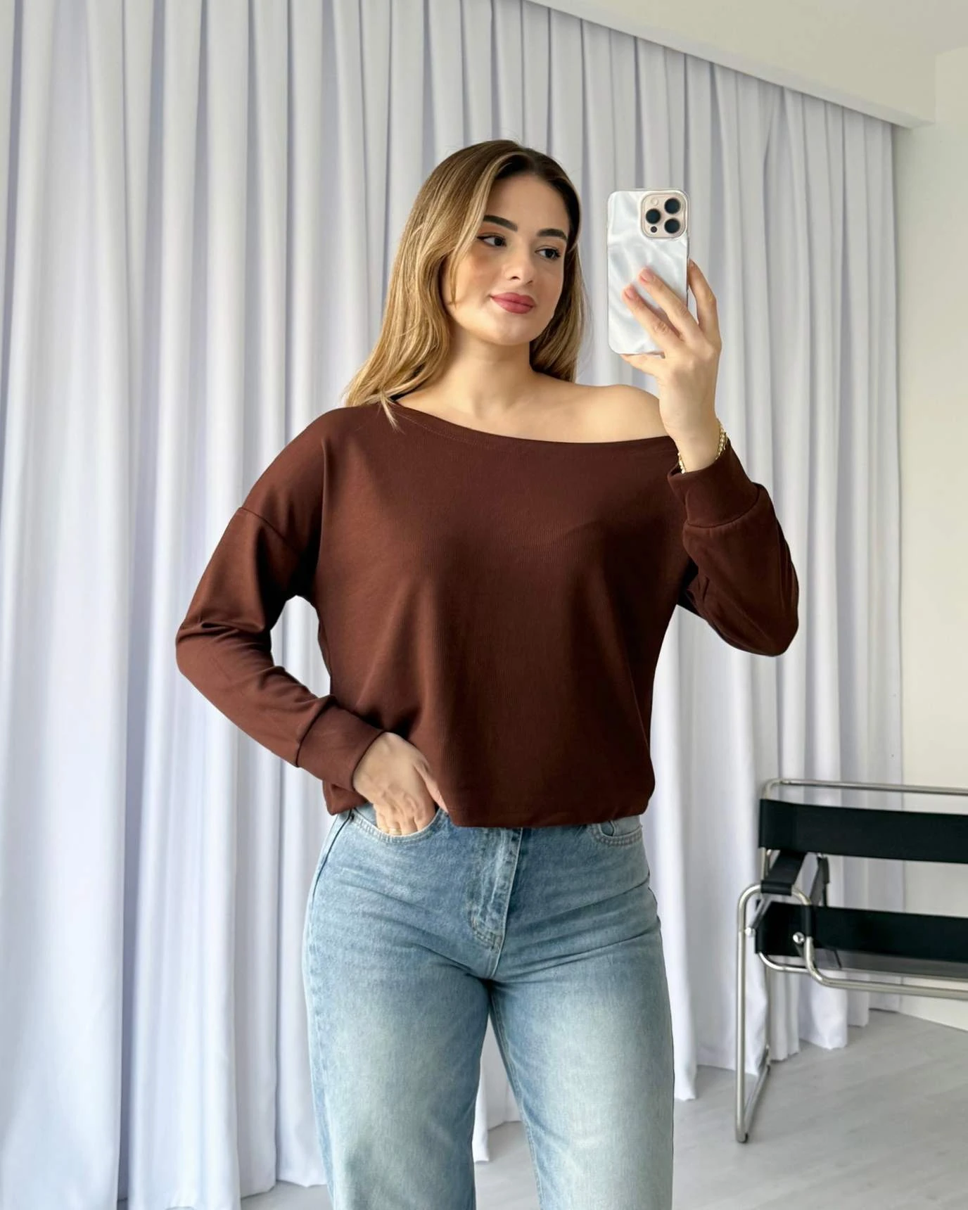 Kayık Yaka Kol Ribanalı Modal Bluz - Kahve