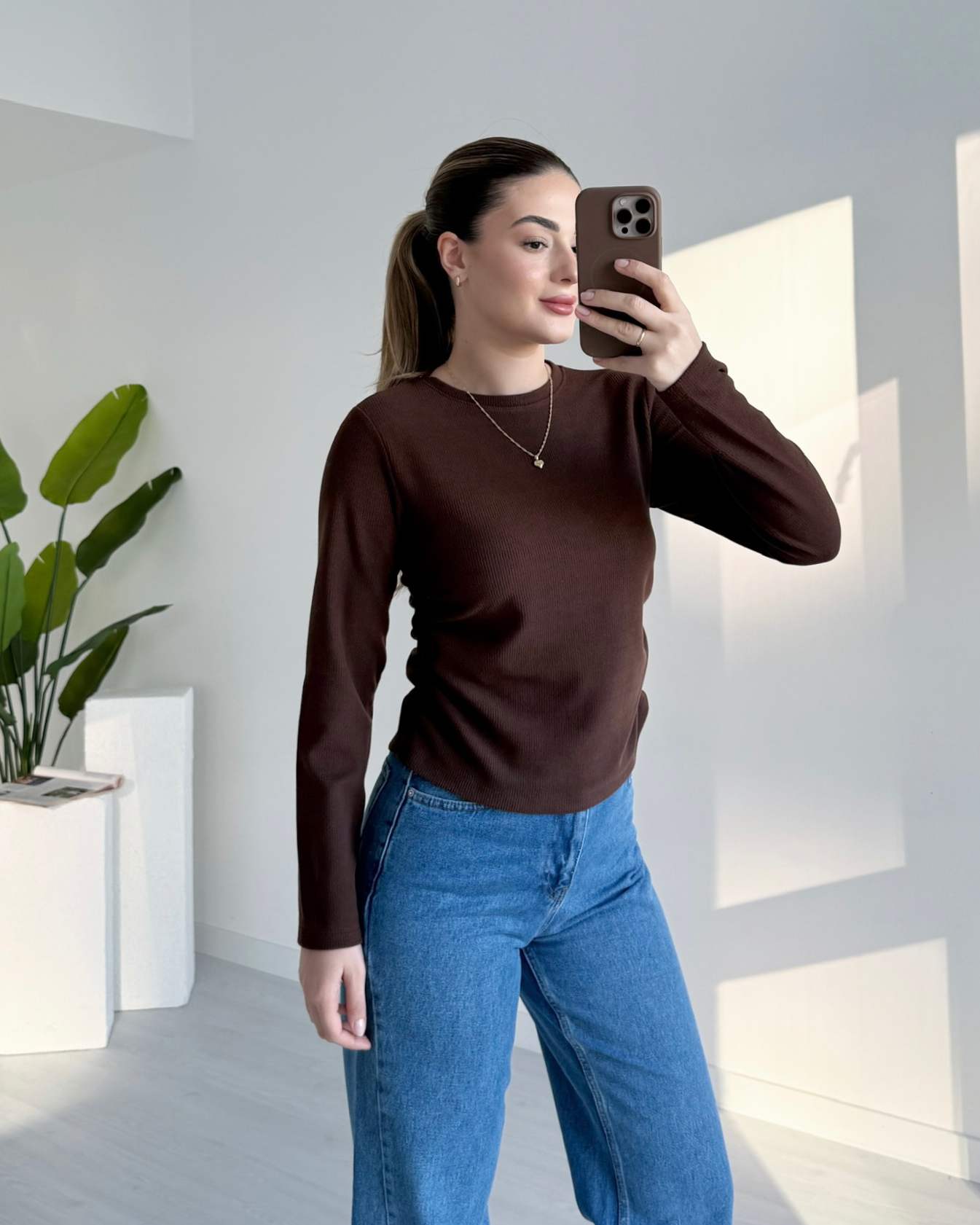 Yanı Büzgülü Soft Dokulu Bluz - Kahve