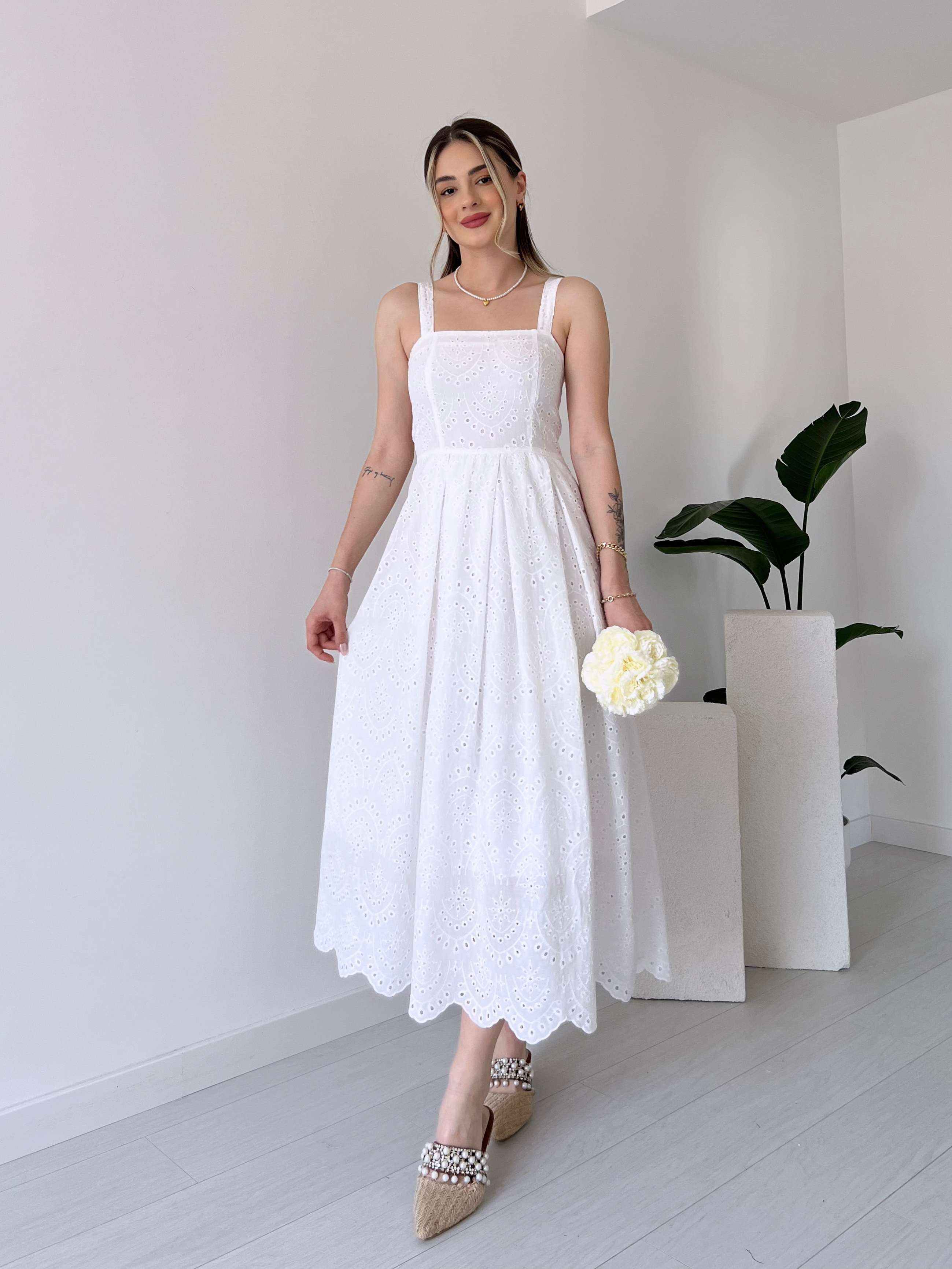 Ayarlanabilir Askılı Brode Elbise - Beyaz