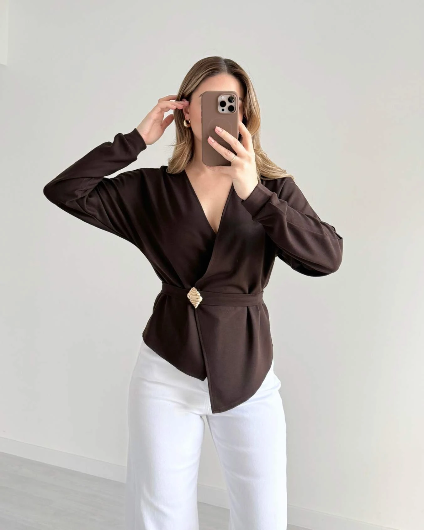 Kruvaze Yaka Çelik Örme Penye Bluz - Kahve