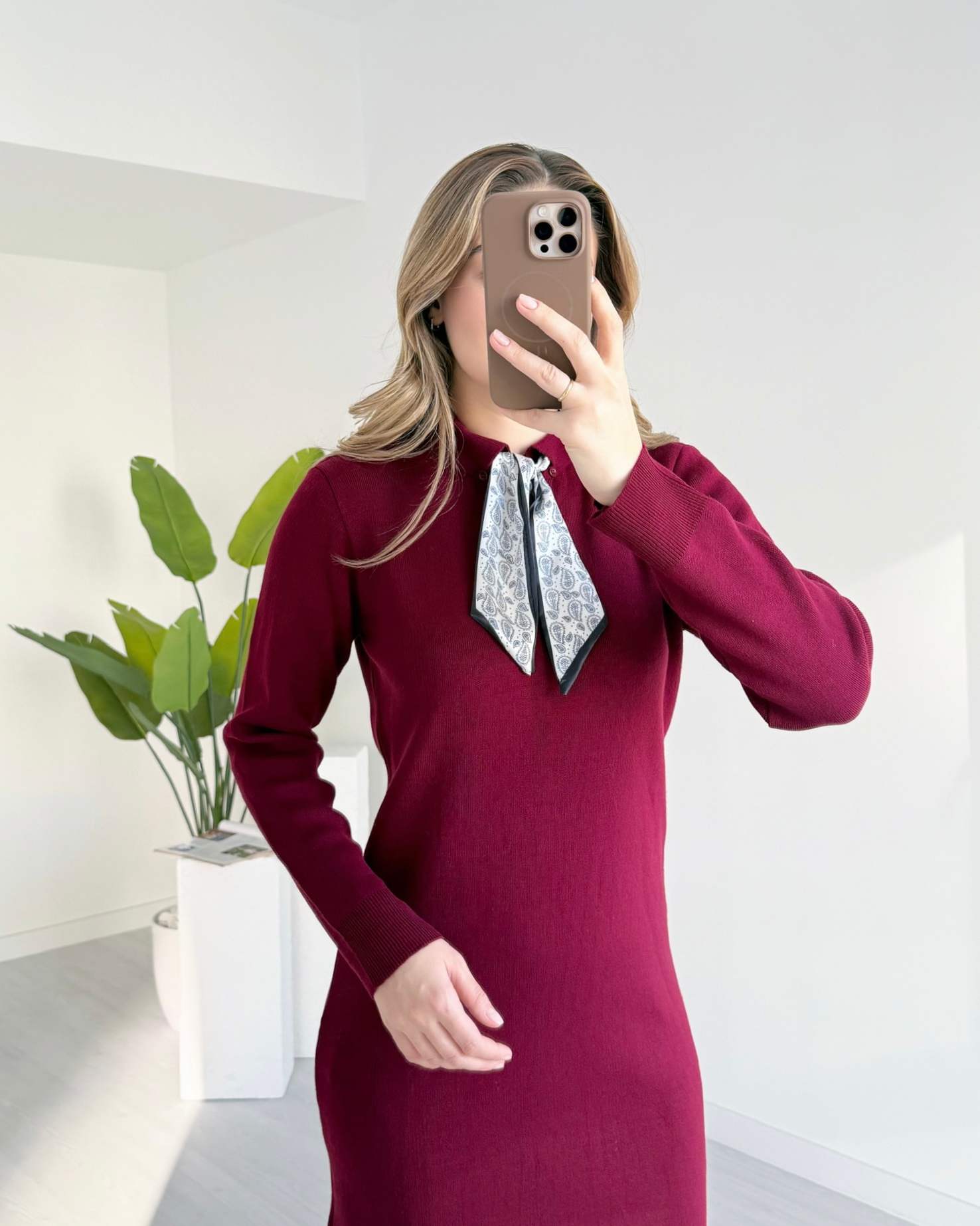 Fularlı Polo Yaka Triko Elbise - Bordo