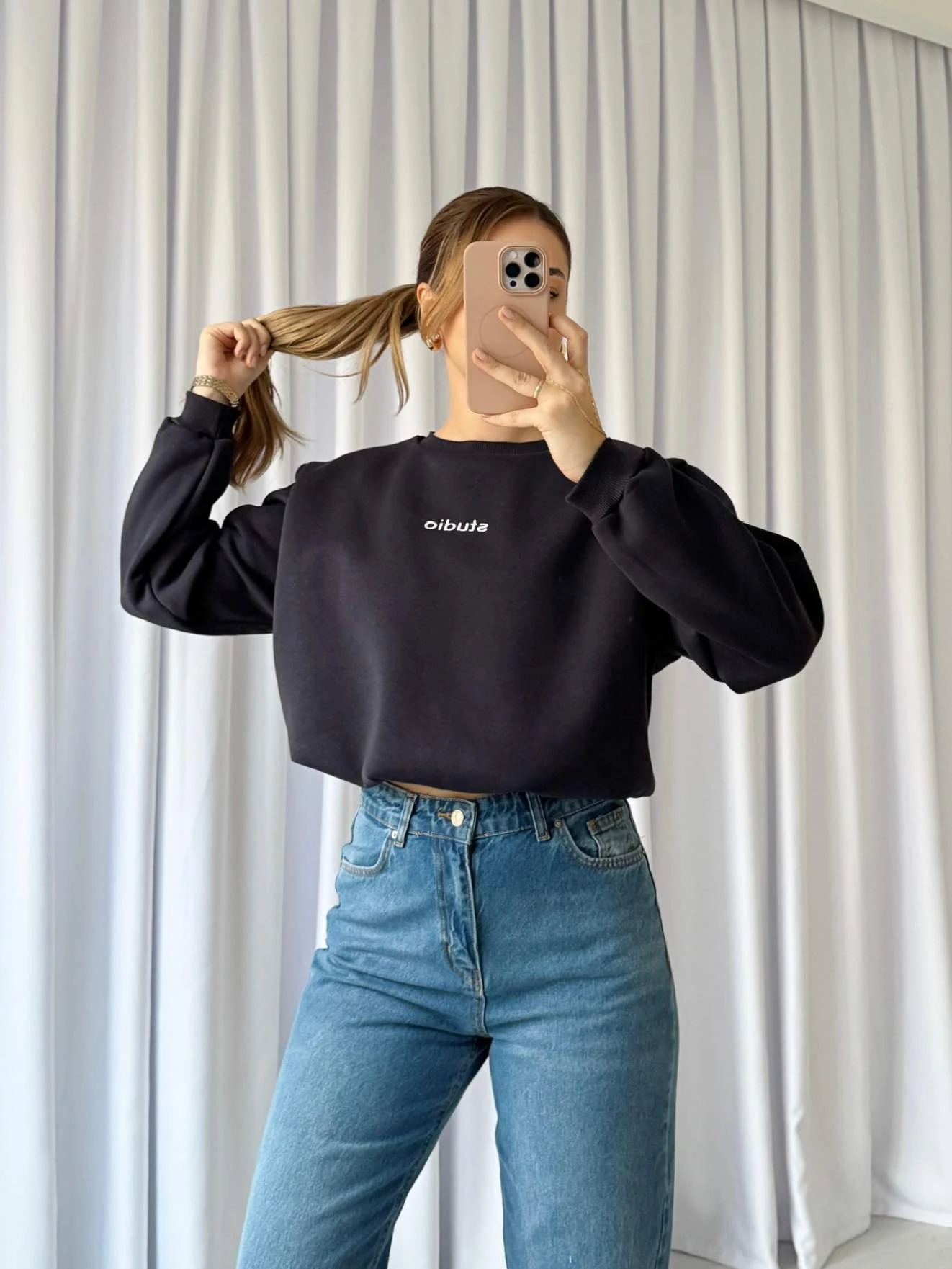 Bel Büzgülü Nakışlı Crop Sweatshirt
