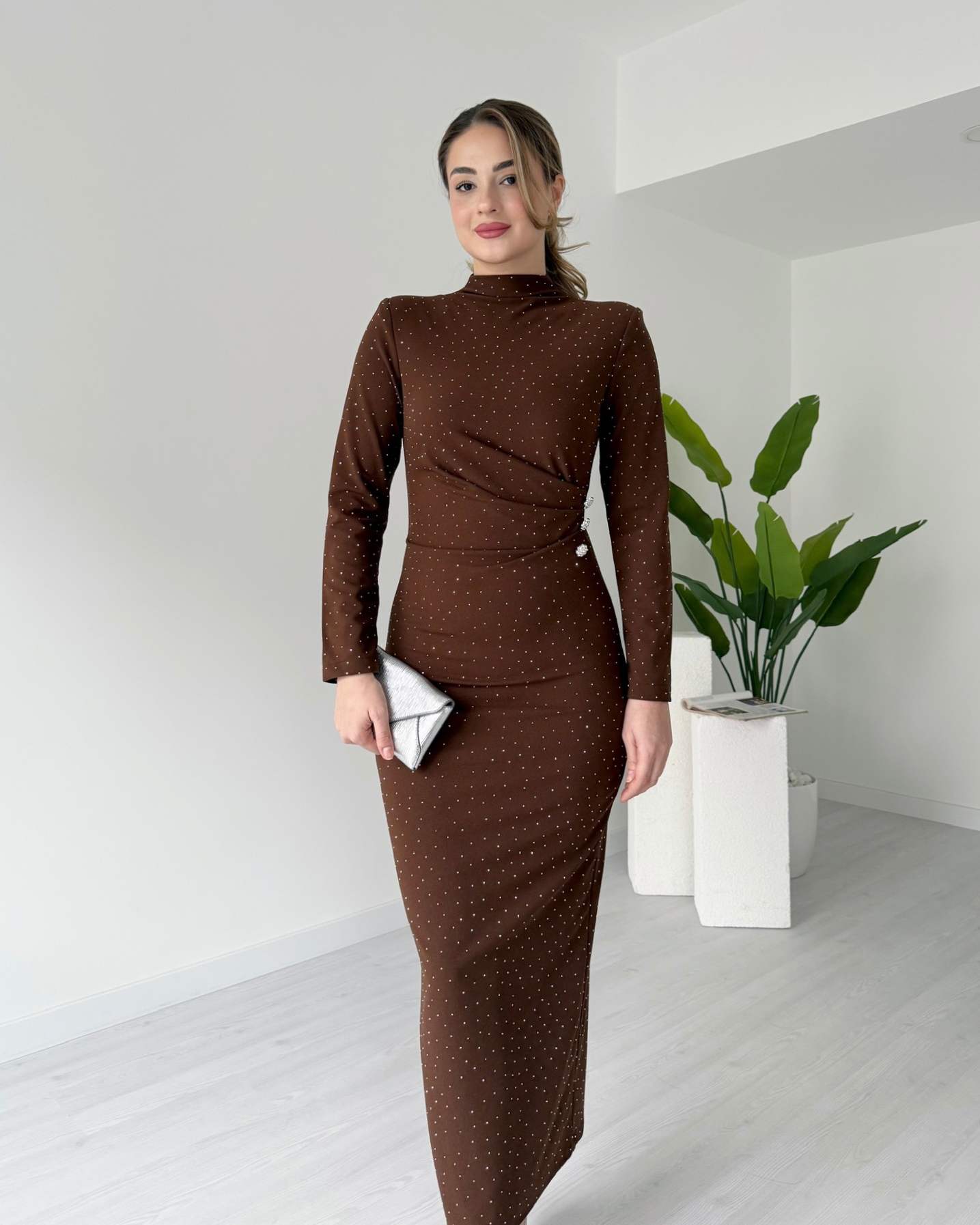 Düğme Detaylı Taş Süslemeli Elbise