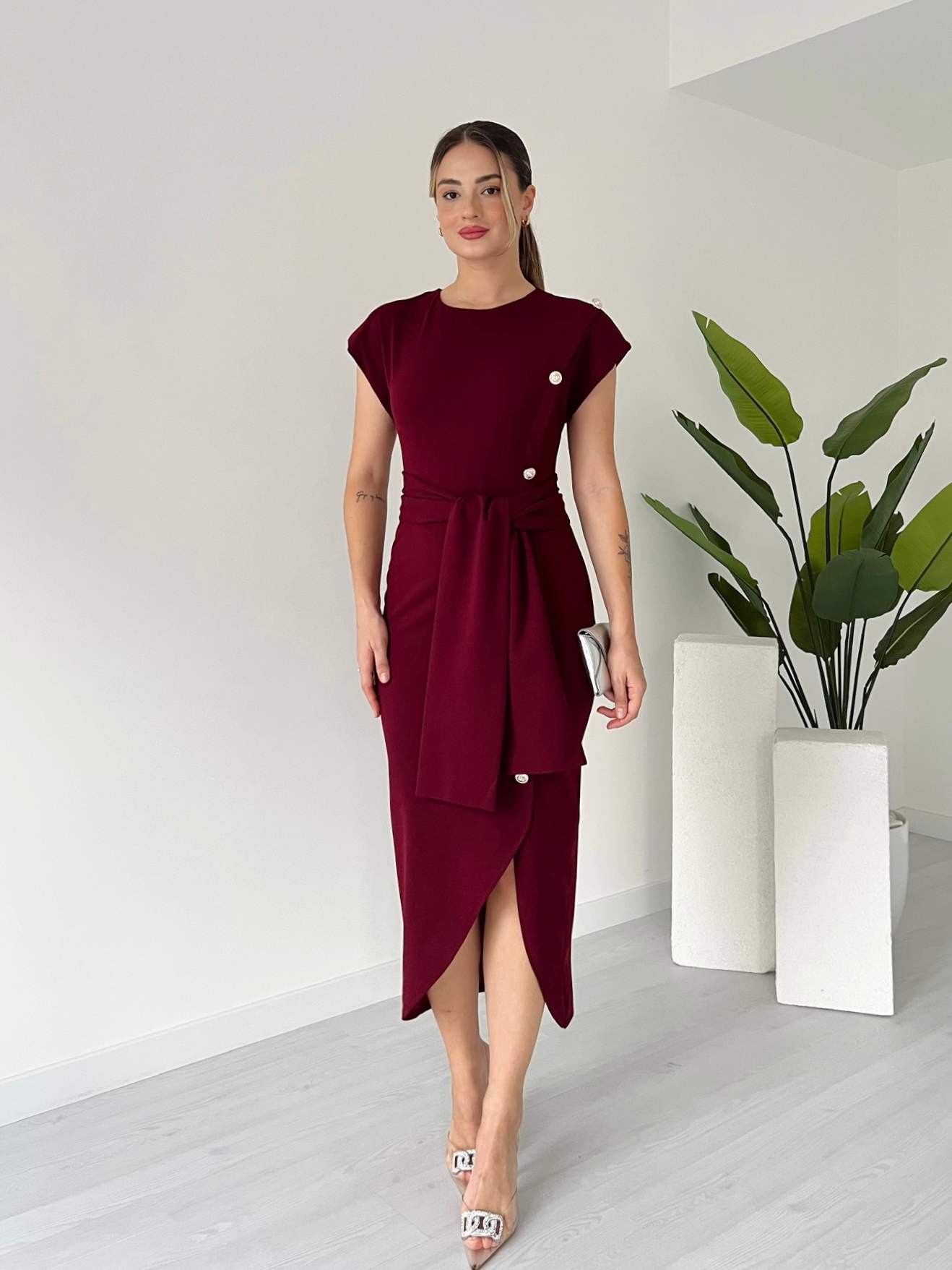 Düğme Detaylı Kuşaklı Midi Elbise - Bordo