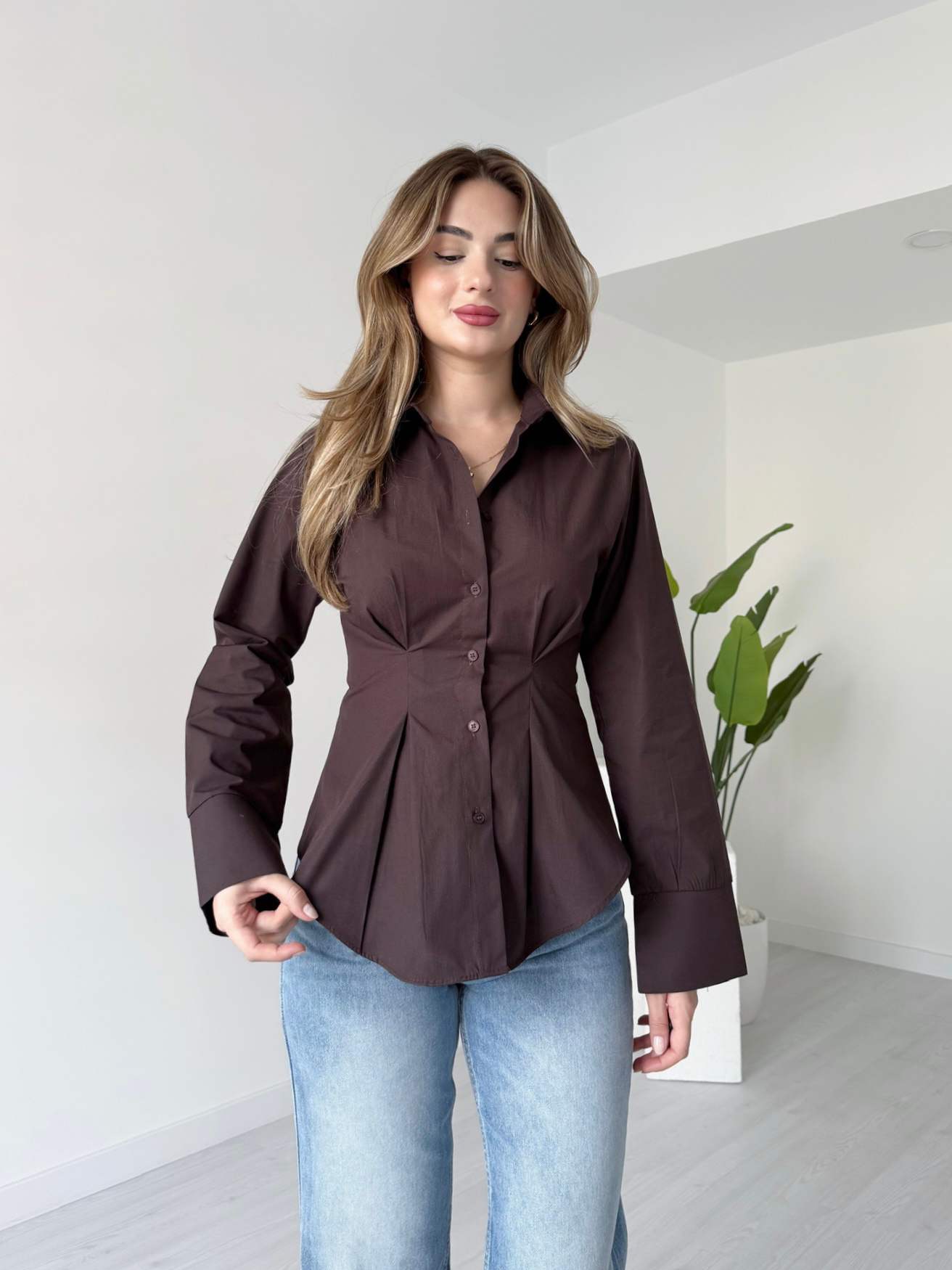 Belden Oturtmalı Poplin Gömlek