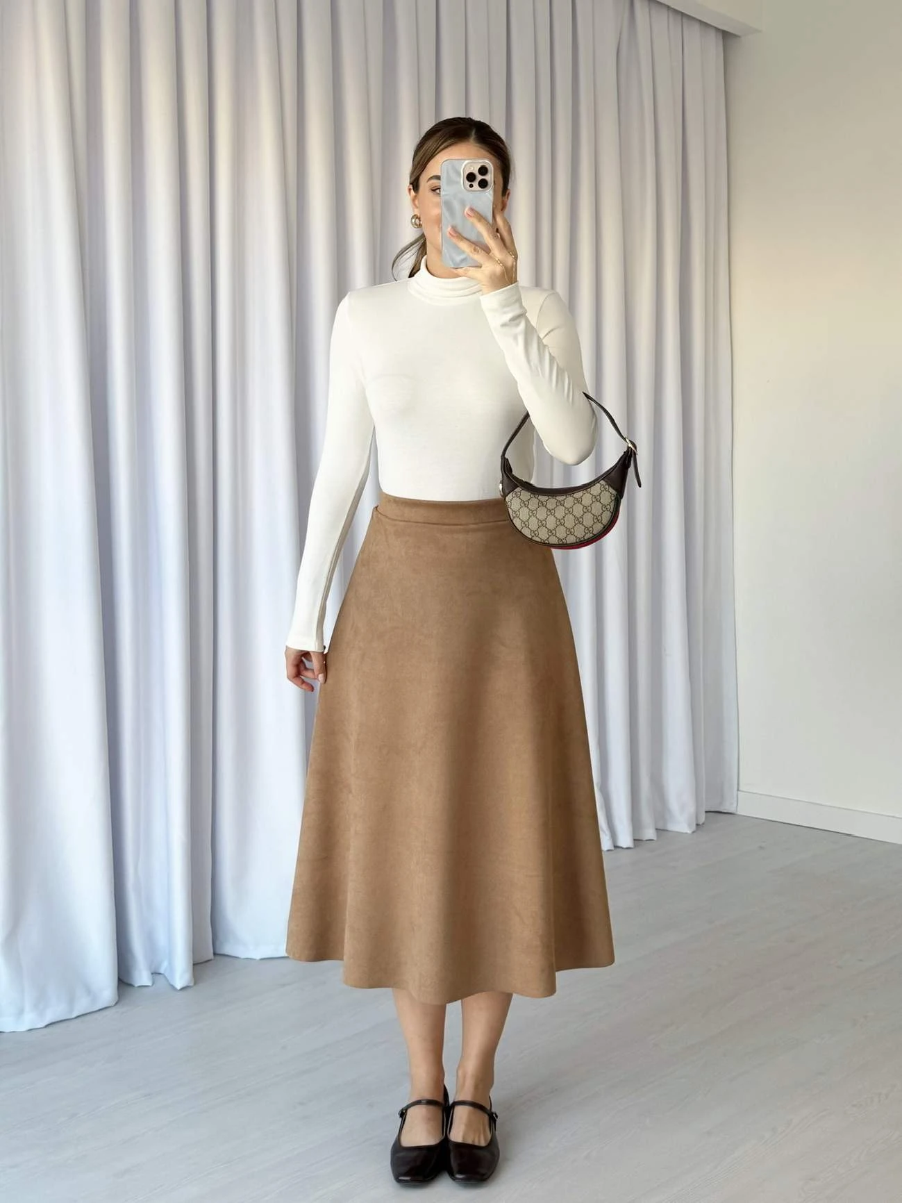 Beli Lastikli Süet Etek