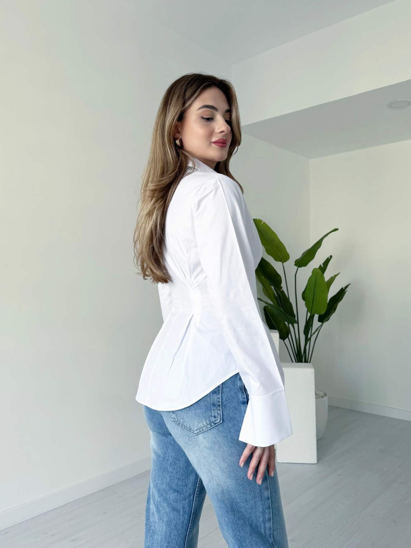 Belden Oturtmalı Poplin Gömlek