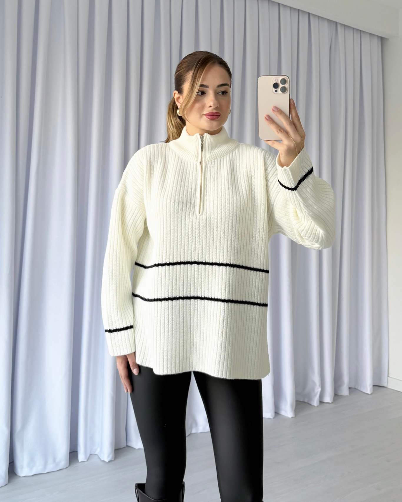 Yaka Fermuarlı Çizgili Kazak - Beyaz